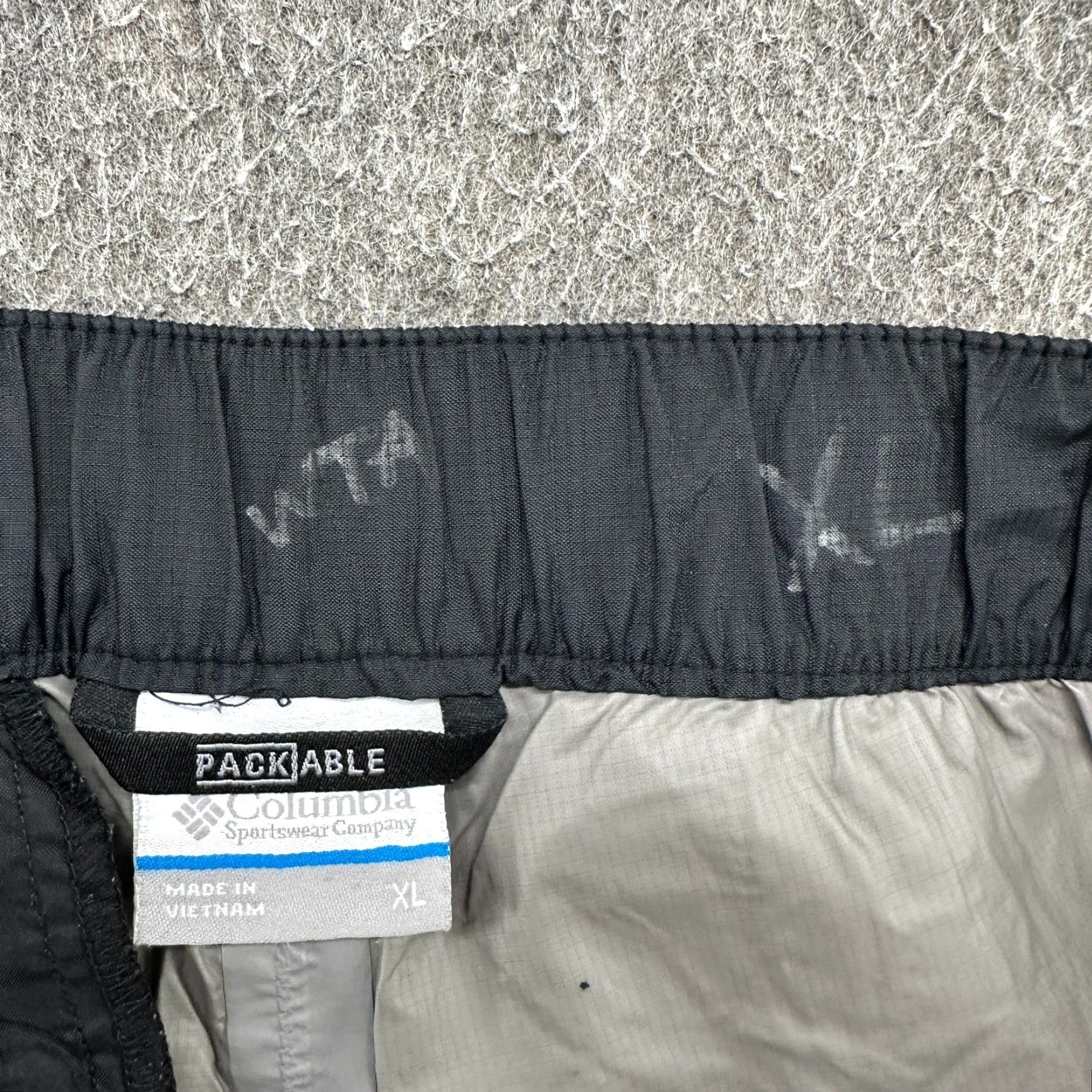 Vintage Columbia Pants Mens XL Black Rain Omni Tech PFG Storm Fishing Nylon Foul Weather Cargo Trousers Weather-Resistant Everyday Wear Mens Size US 36 / EU 52 - 6 Thumbnail