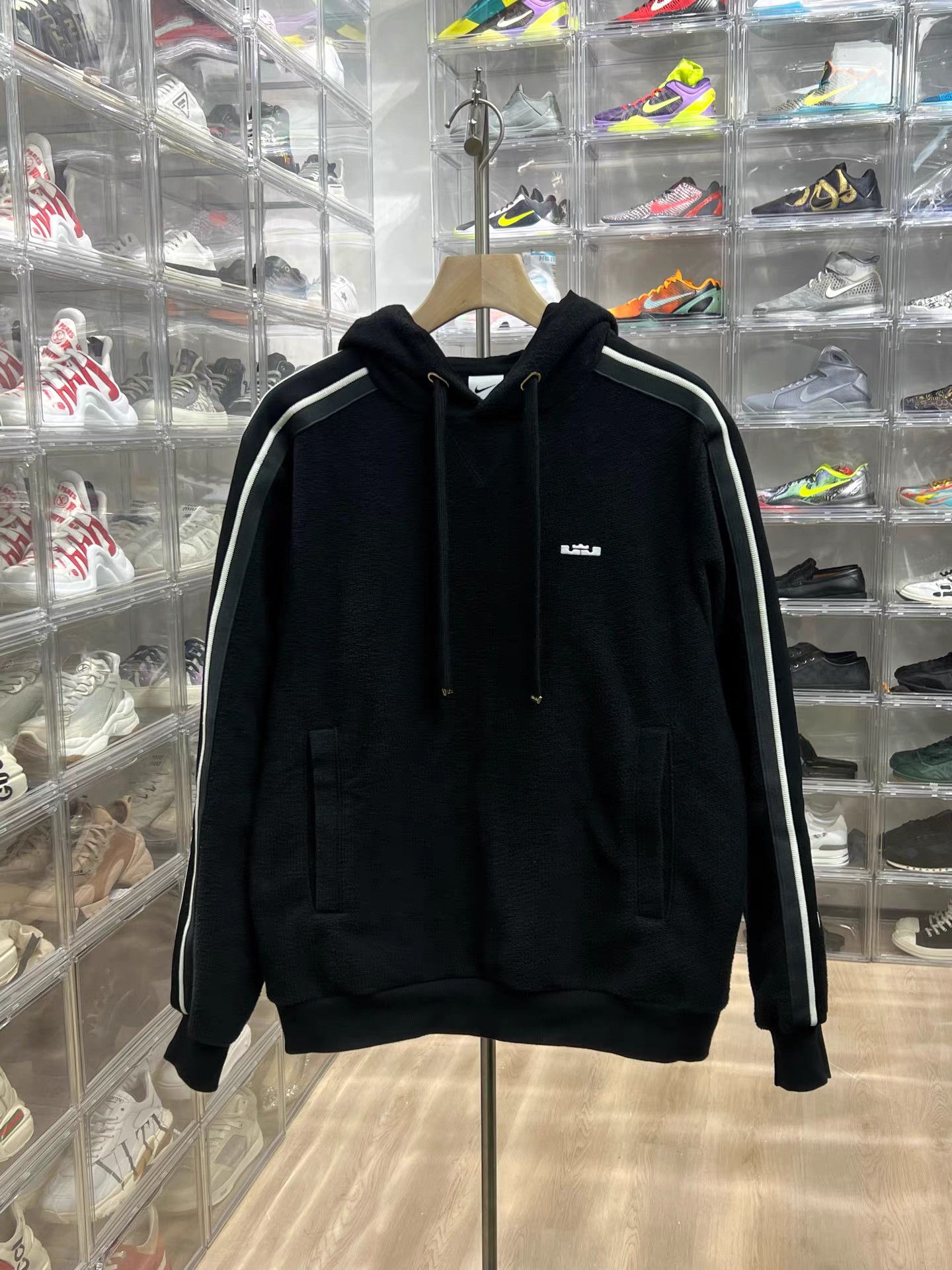 Nike NIKE Therma-FIT LeBron Hoodie K15 Size US L / EU 52-54 / 3 - 1 Thumbnail