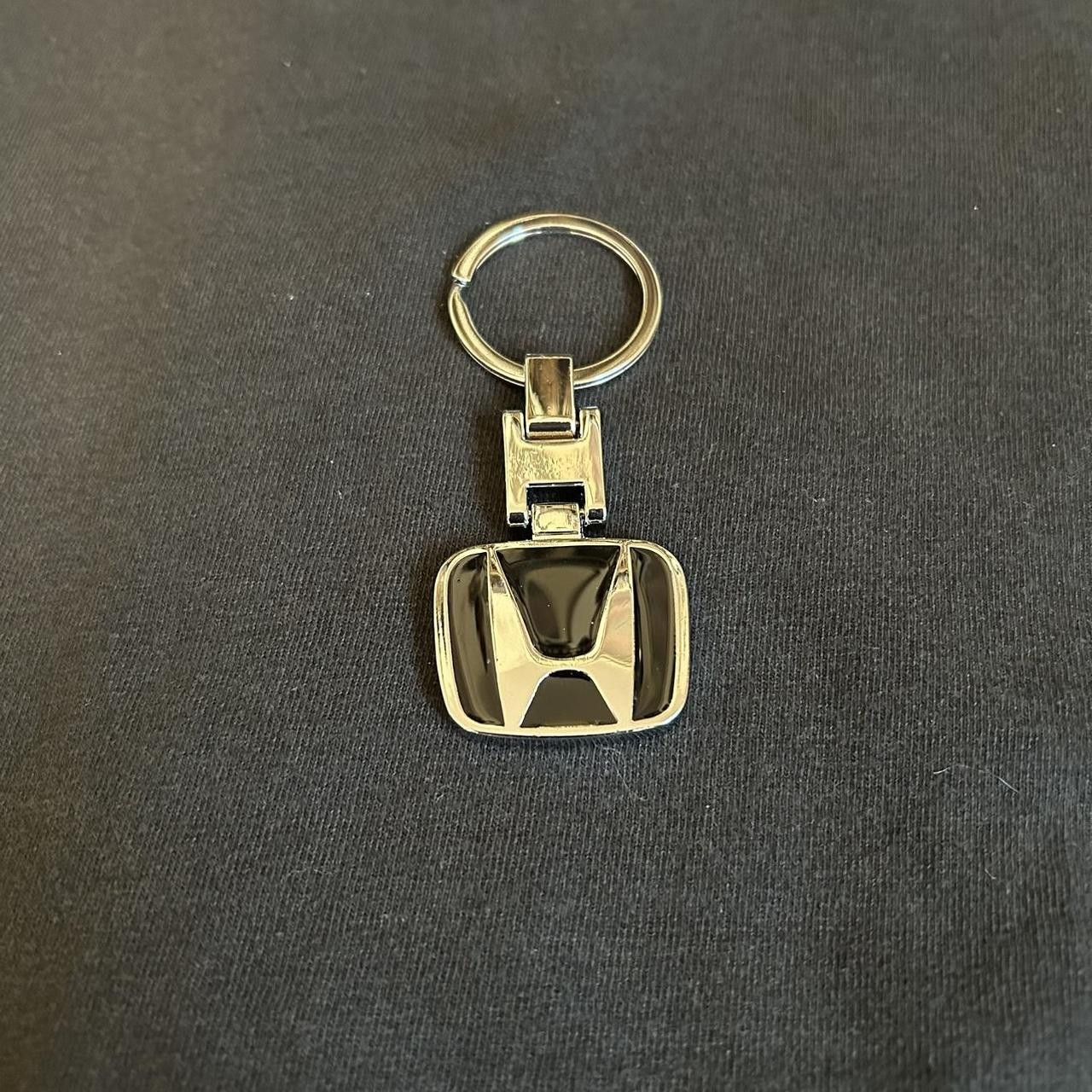 Japanese Brand Y2K 2000s Style Black Honda Emblem Steel Key Chain Size ONE SIZE - 3 Thumbnail