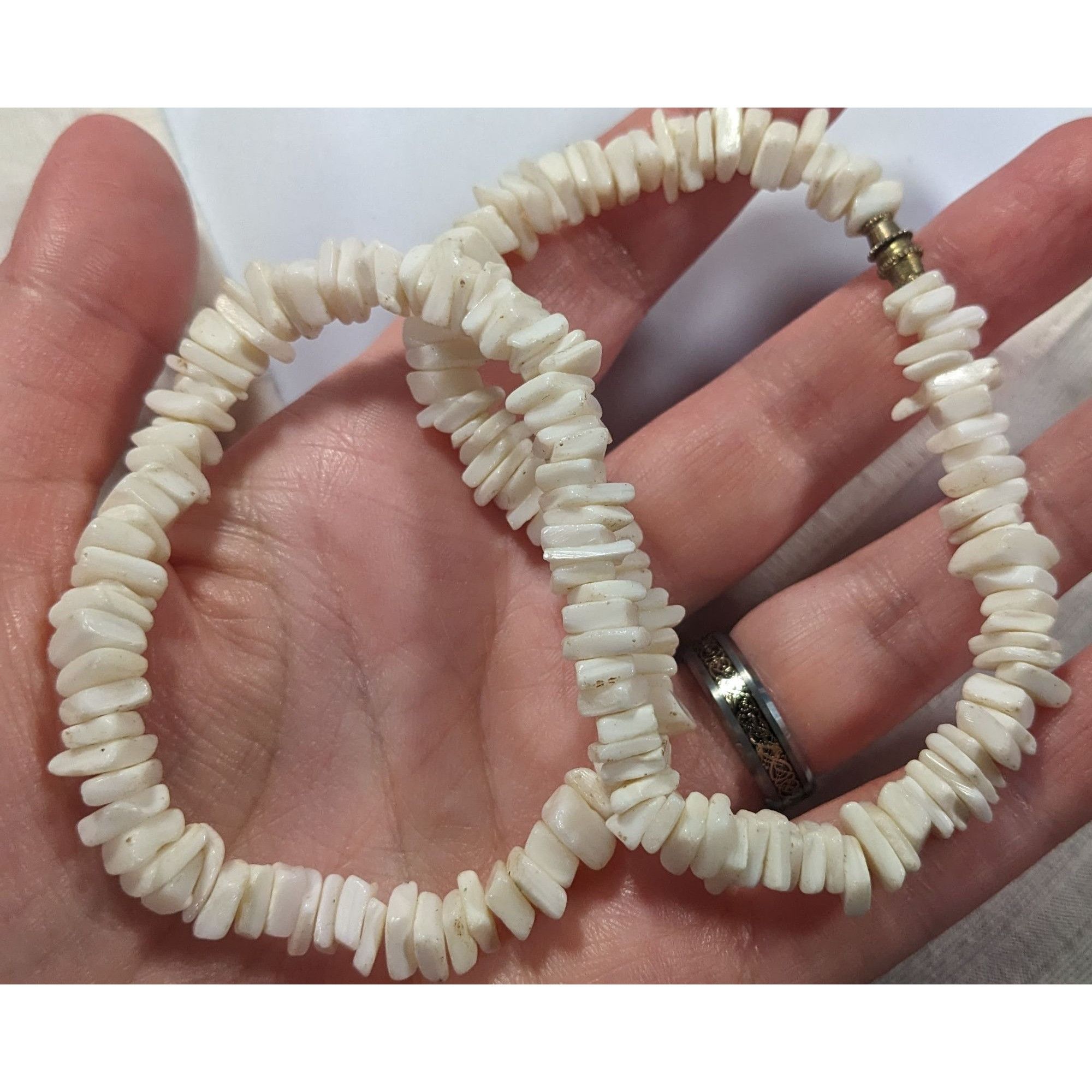 Other Retro 90s Style White Seashell Chip Necklace Size ONE SIZE - 7 Thumbnail