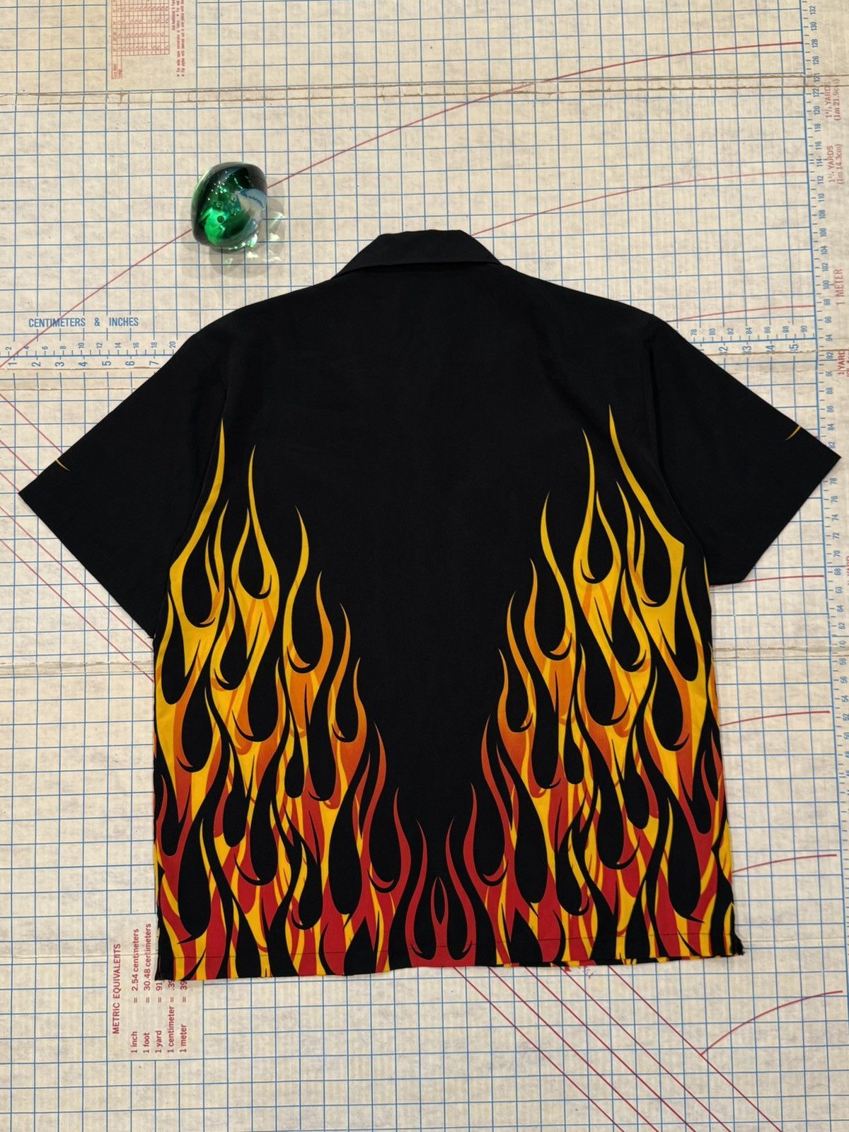 Vintage Vintage Odo Red Flame Short Sleeve Button Up Shirt Medium Size US M / EU 48-50 / 2 - 6 Thumbnail