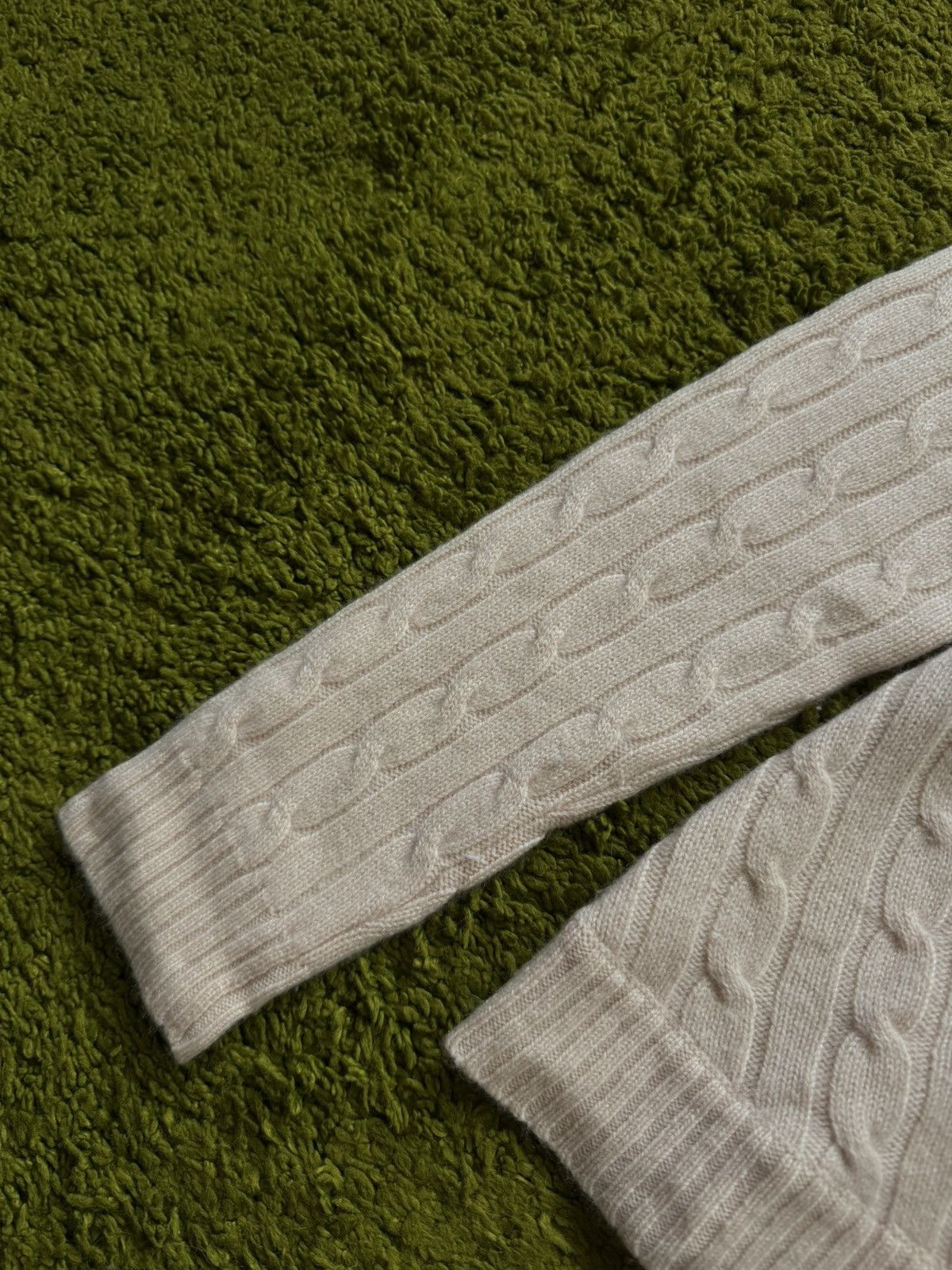 Ralph Lauren Ralph Lauren 100% cashmere cable knit sweater Size L / US 10 / IT 46 - 2 Thumbnail