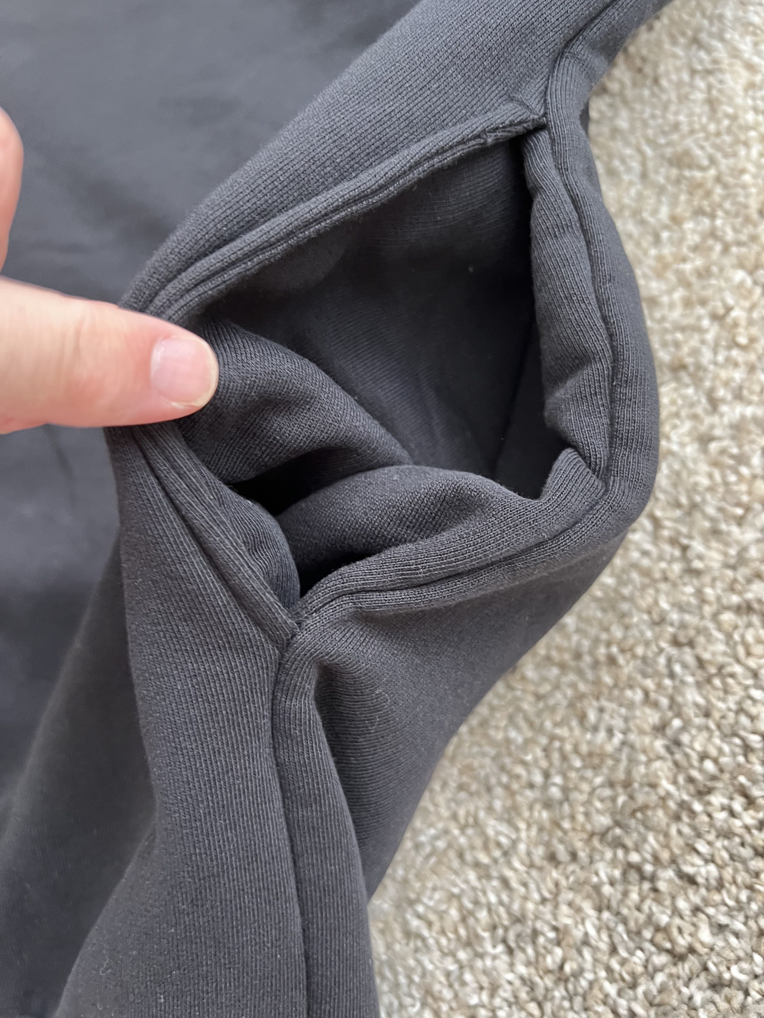Henrik Vibskov Long Oversized Pocket Z Jumper Size US XL / EU 56 / 4 - 6 Thumbnail