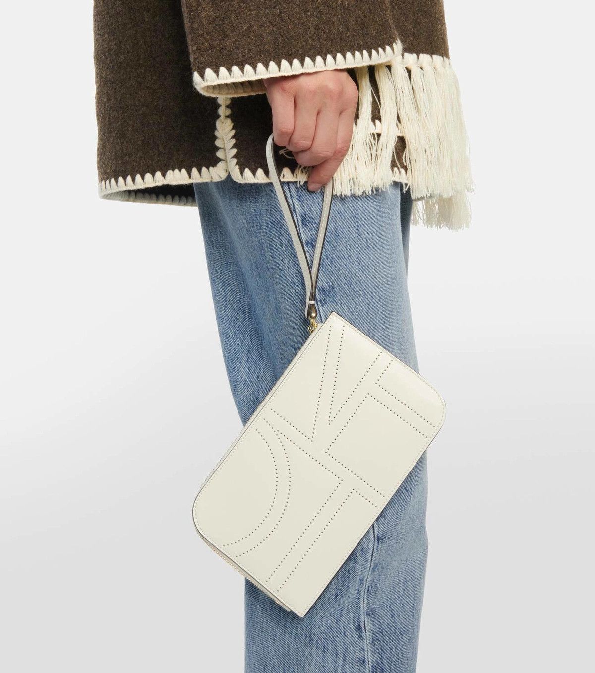 Toteme Toteme Monogram leather wristlet pouch Clutch. bag Size ONE SIZE - 1 Thumbnail
