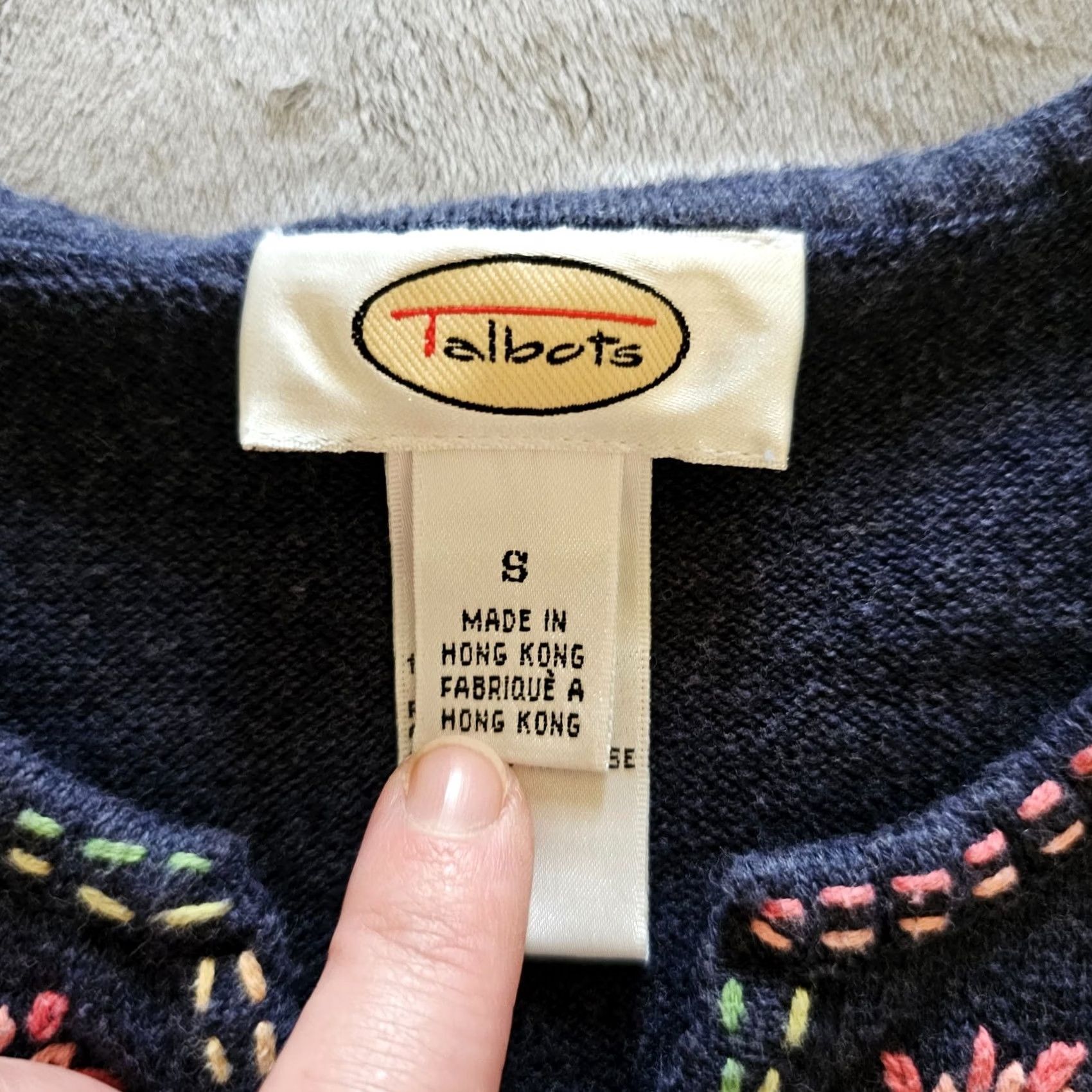 Talbots Talbots Sweater Top Womens 8 Blue Knit Rainbow Embroidered Flowers Long Sleeve V-Neck Pullover Size M / US 6-8 / IT 42-44 - 4 Thumbnail