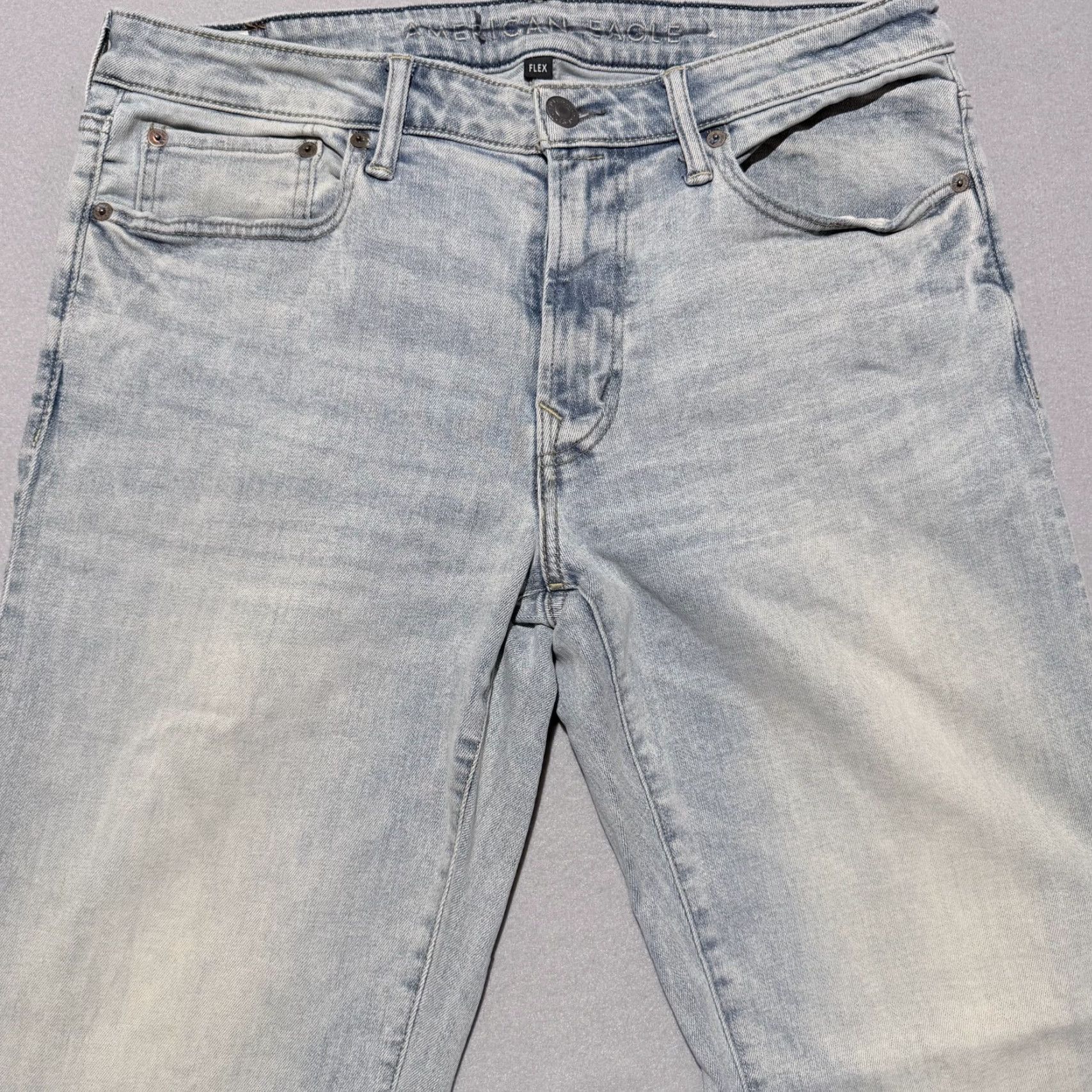 American Eagle Outfitters American Eagle Jeans Men's Light Wash Denim Stretch Classic Straight - 33X34 Size US 33 - 2 Thumbnail