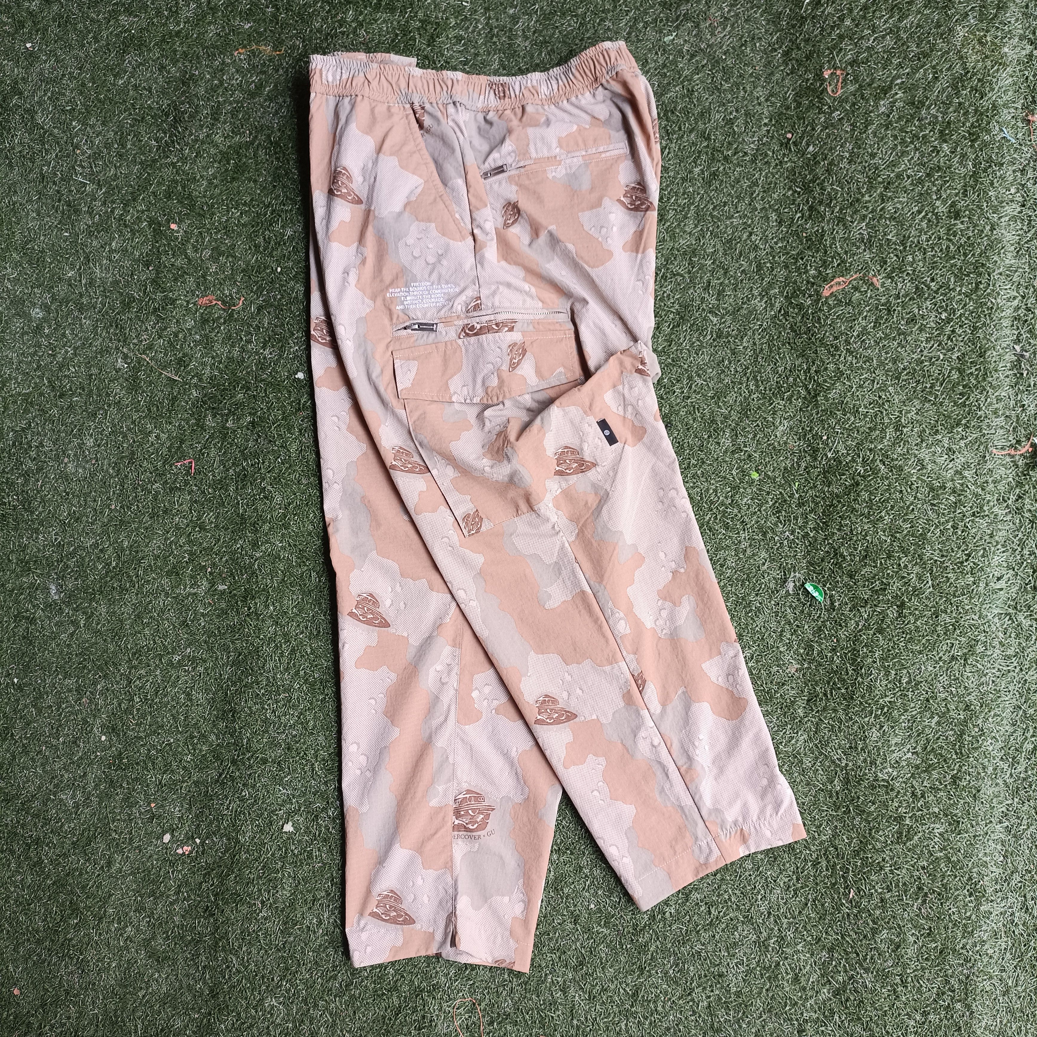 GU × Undercover Gu x Undercover Wide Ufo Cargo Pants Freedom Size US 34 / EU 50 - 2 Thumbnail