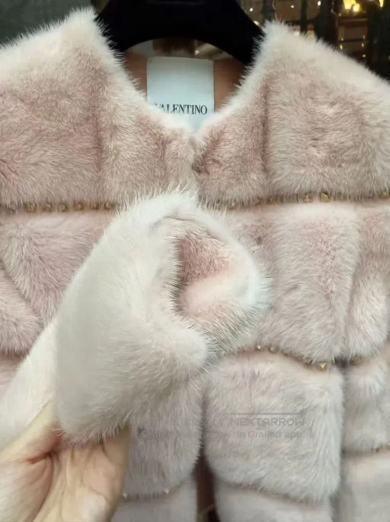 Valentino Valentino Pink mink coat Size XS / US 0-2 / IT 36-38 - 2 Thumbnail