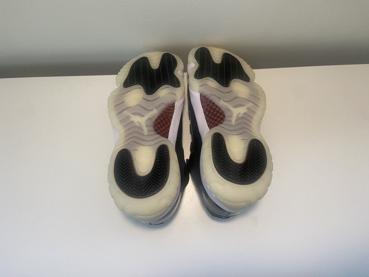 Jordan Brand Air Jordan 11 Retro Low 72-10 Size US 9 / EU 42 - 6 Thumbnail