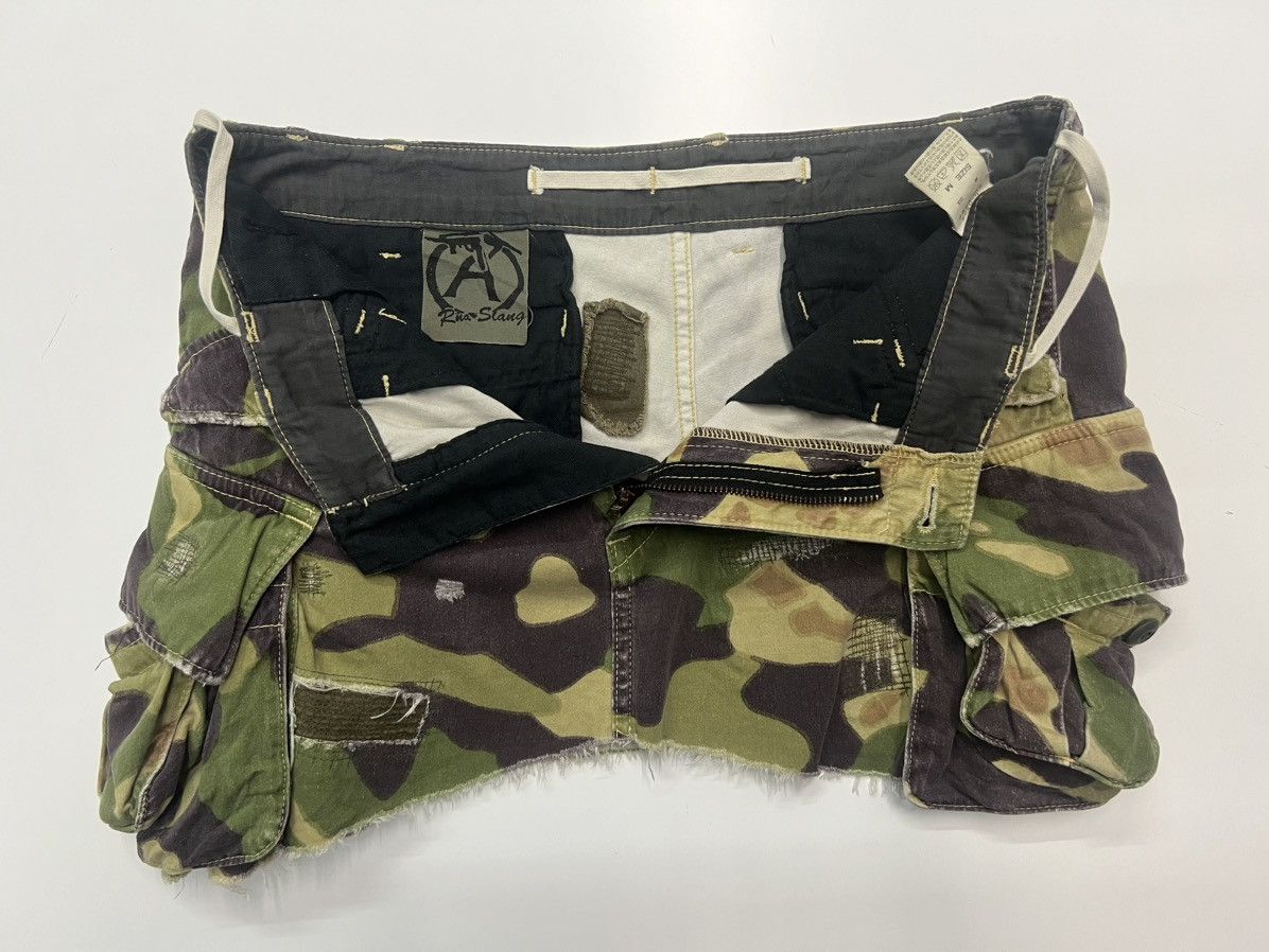 Japanese Brand RINA SLANG CAMO MINI SKIRT SIZE 30 Size 30" / US 8 / IT 44 - 4 Thumbnail