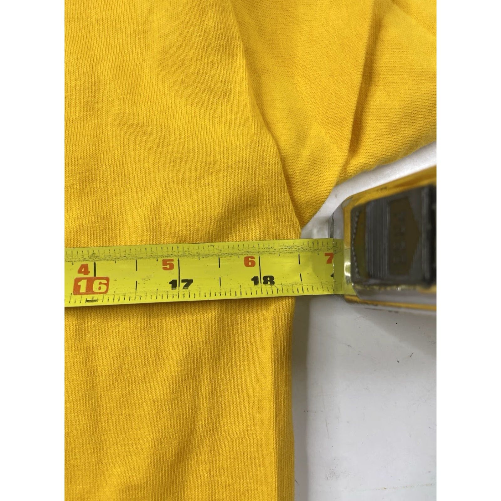 Vintage VINTAGE Tony Hawk Skateboarding Apparel T Shirt Skateboard Size S Yellow Cotton Crew Neck Short Sleeve Unisex Adults 90s Logo NWT Size US S / EU 44-46 / 1 - 8 Thumbnail