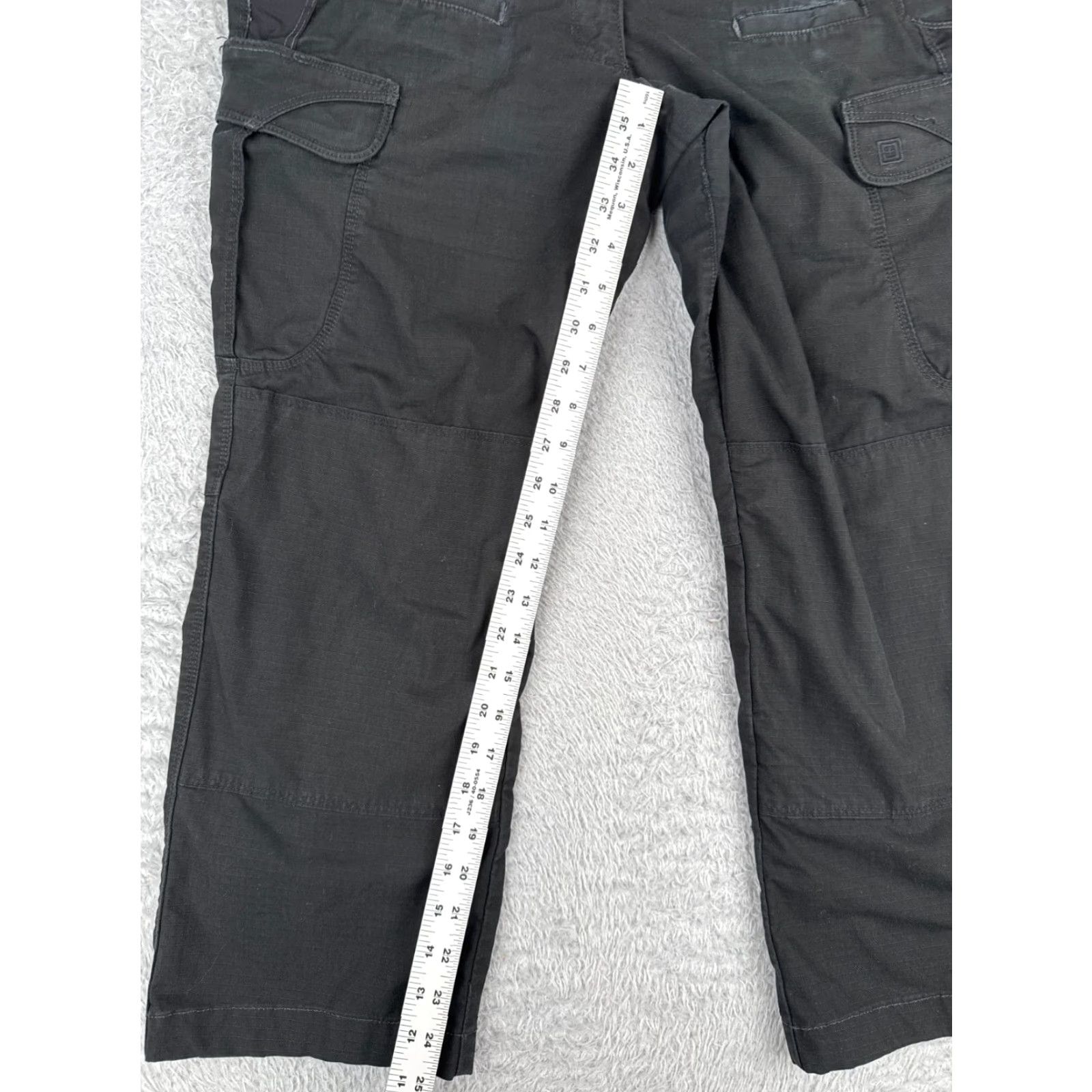 Vintage 5.11 Tactical Pants Women 12 Black Rip-Stop Cargo LEO EMT Double Knee 32x25 Pants Size 34" / US 12 / IT 48 - 7 Thumbnail