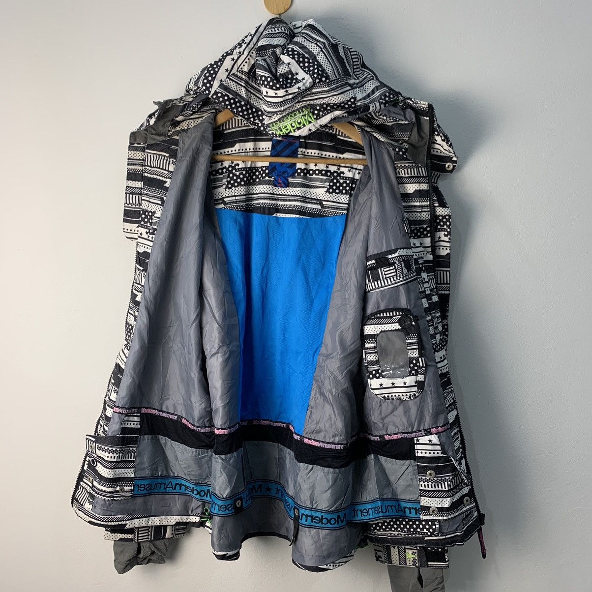 Japanese Brand × Modern Amusement modern amusement zipper hoodie rare design Size US L / EU 52-54 / 3 - 6 Thumbnail