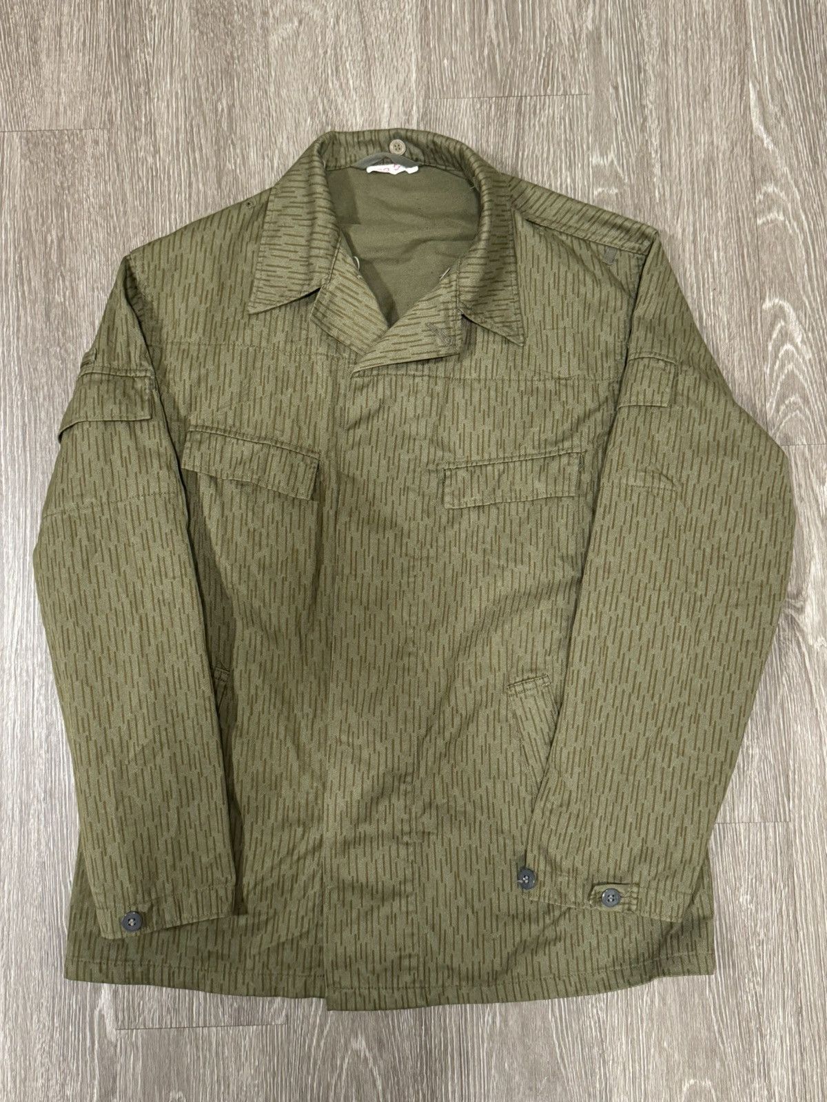 Other Vintage East German Army Strichtarn Rain Camo Shirt Size US L / EU 52-54 / 3 - 1 Thumbnail