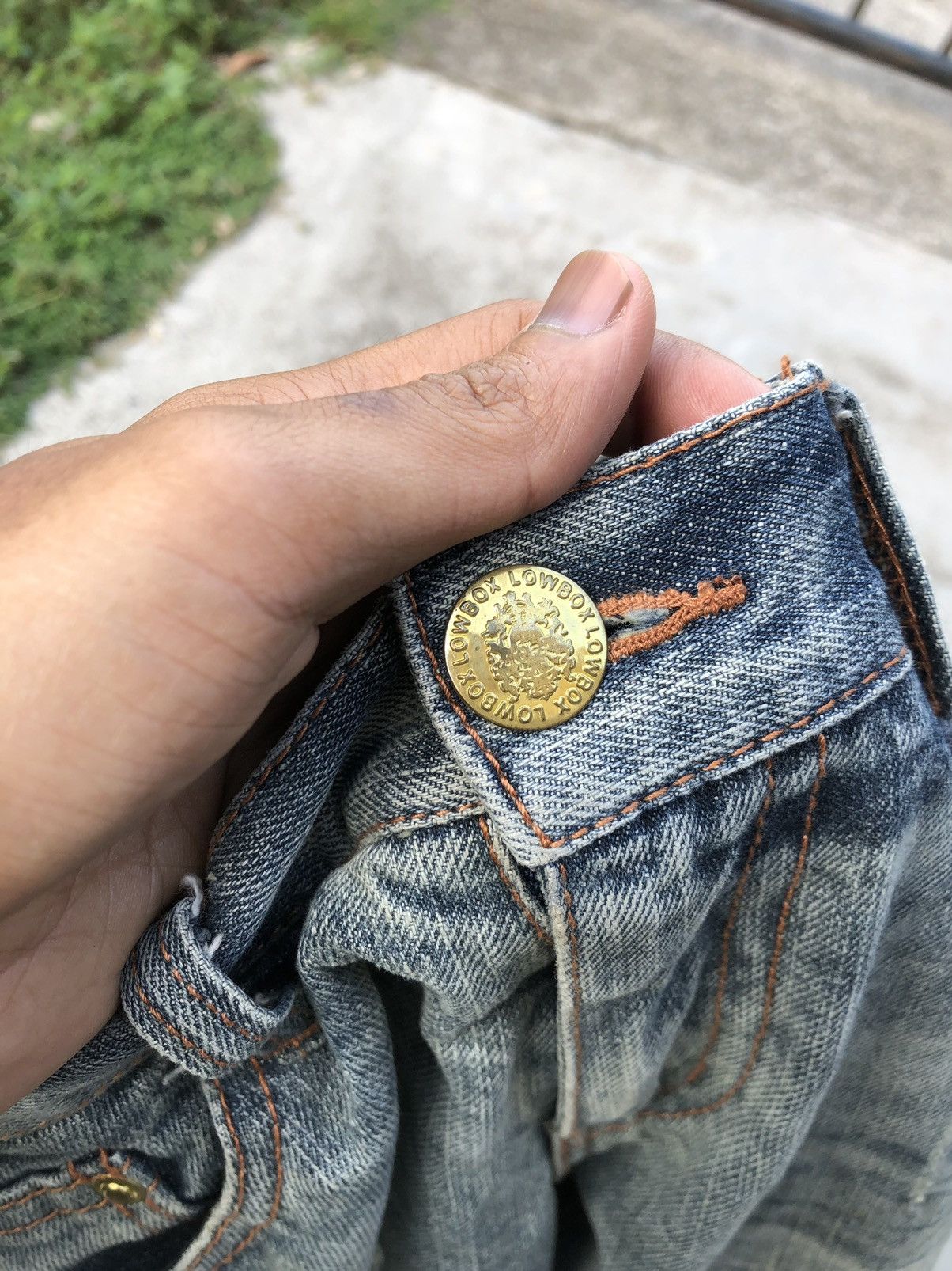 Japanese Brand FLARED LOWBOX DISTRESSED JEANS Size US 30 / EU 46 - 2 Thumbnail