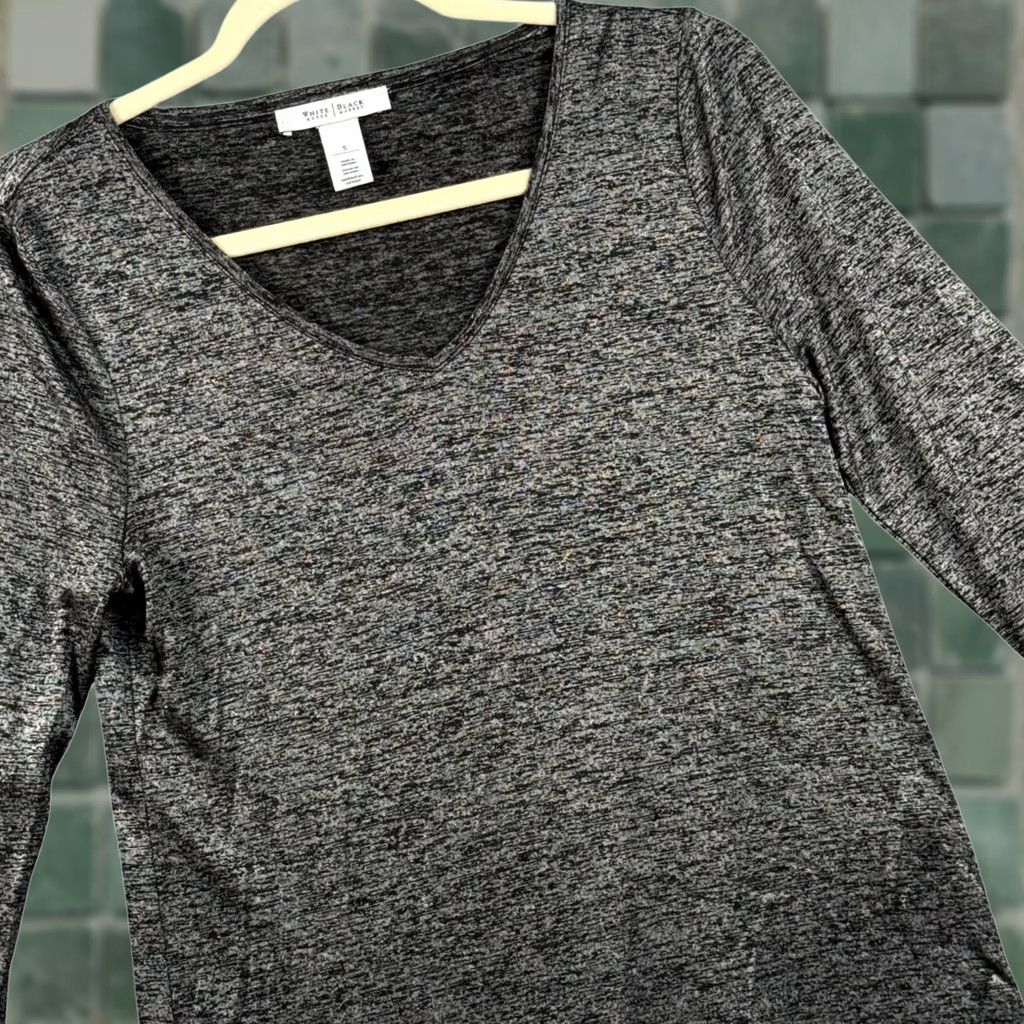 White House Black Market White House Black Market T-Shirt Womens Small V-Neck Long Sleeve Metallic Shimmer Space Dye Gray Black Size S / US 4 / IT 40 - 1 Thumbnail