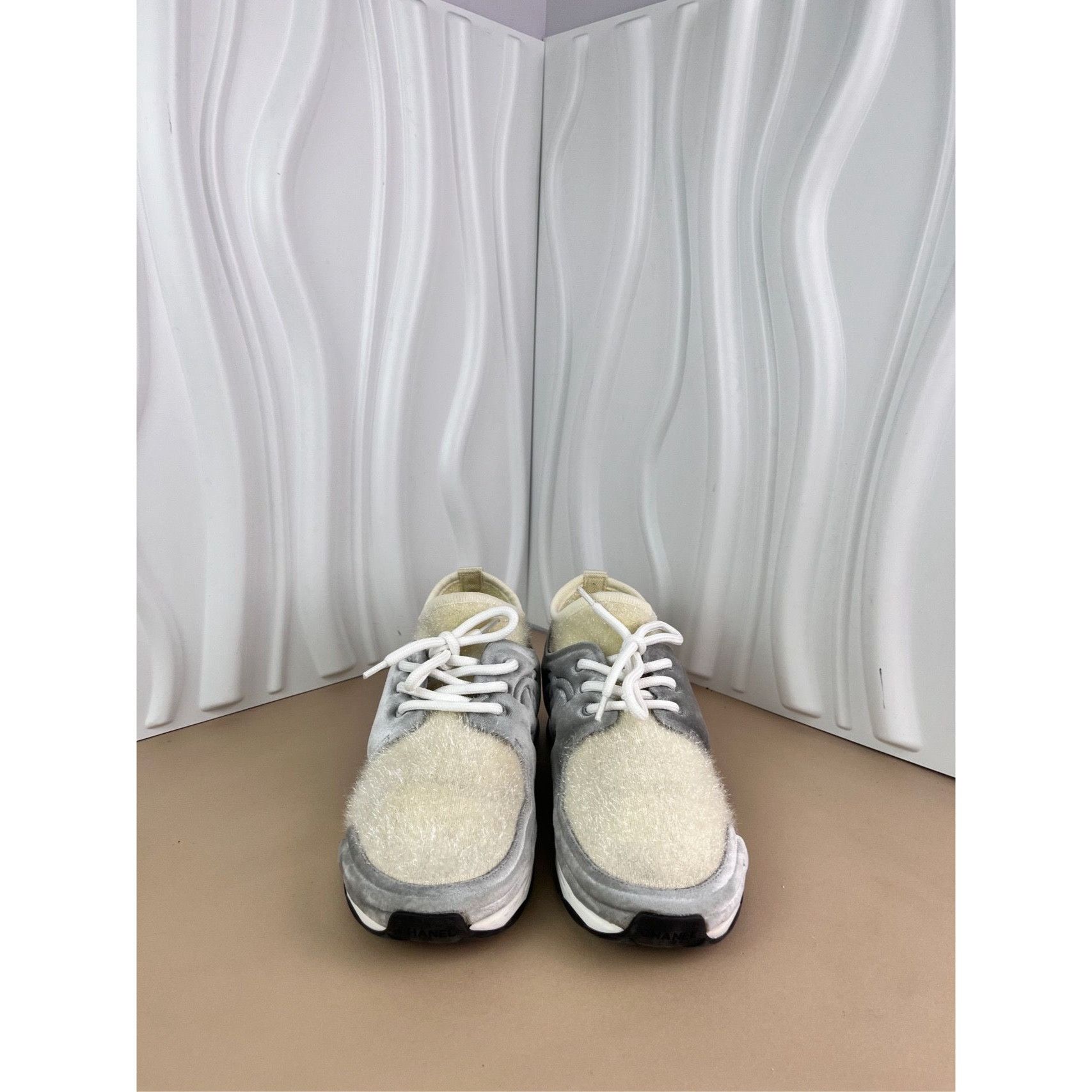 Chanel Chanel Silver & Cream Textured Sneakers Size 38 With White L Size US 8 / IT 38 - 7 Thumbnail