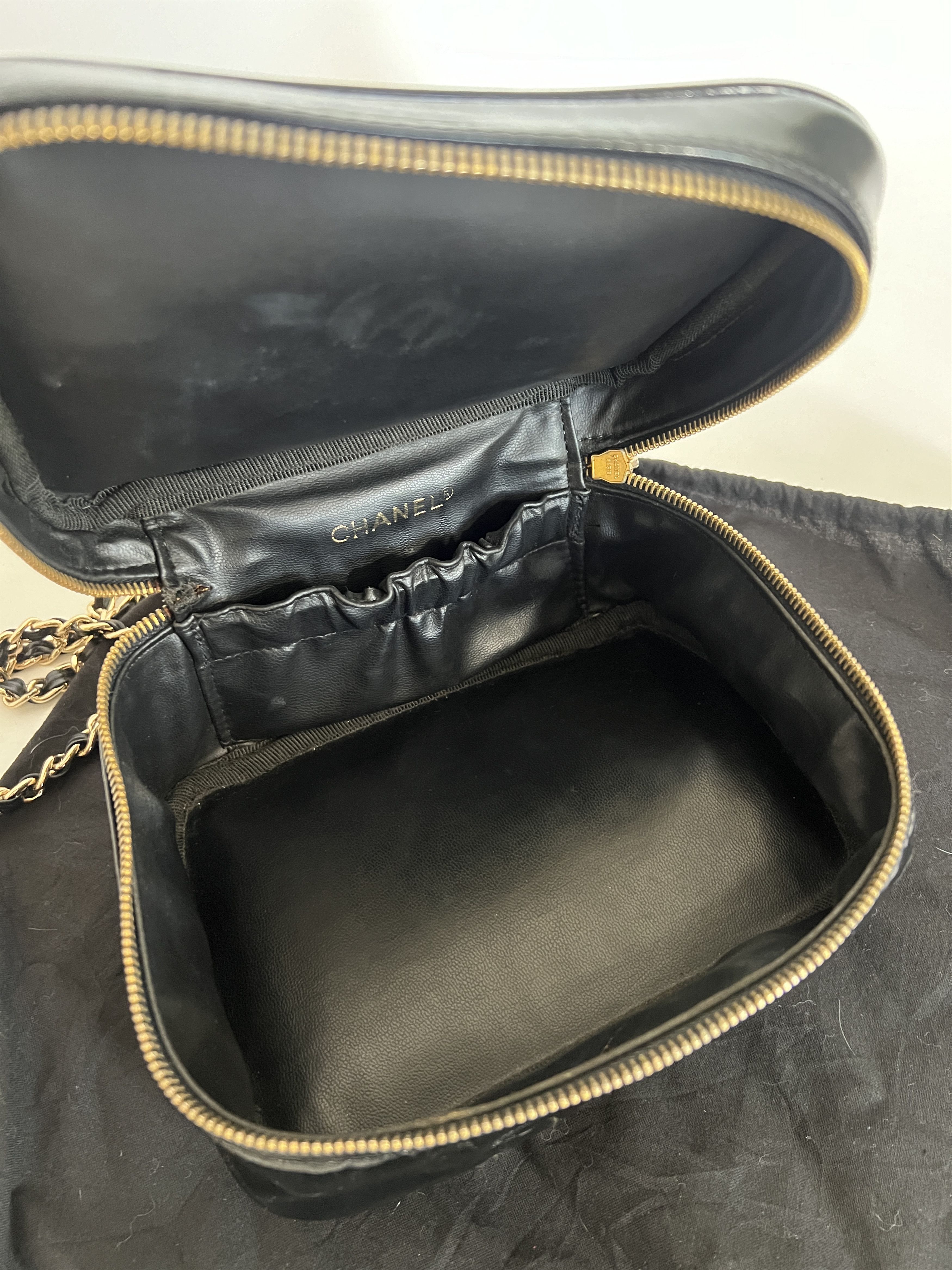 Chanel Chanel Patent Vanity Crossbody Bag Size ONE SIZE - 9 Thumbnail