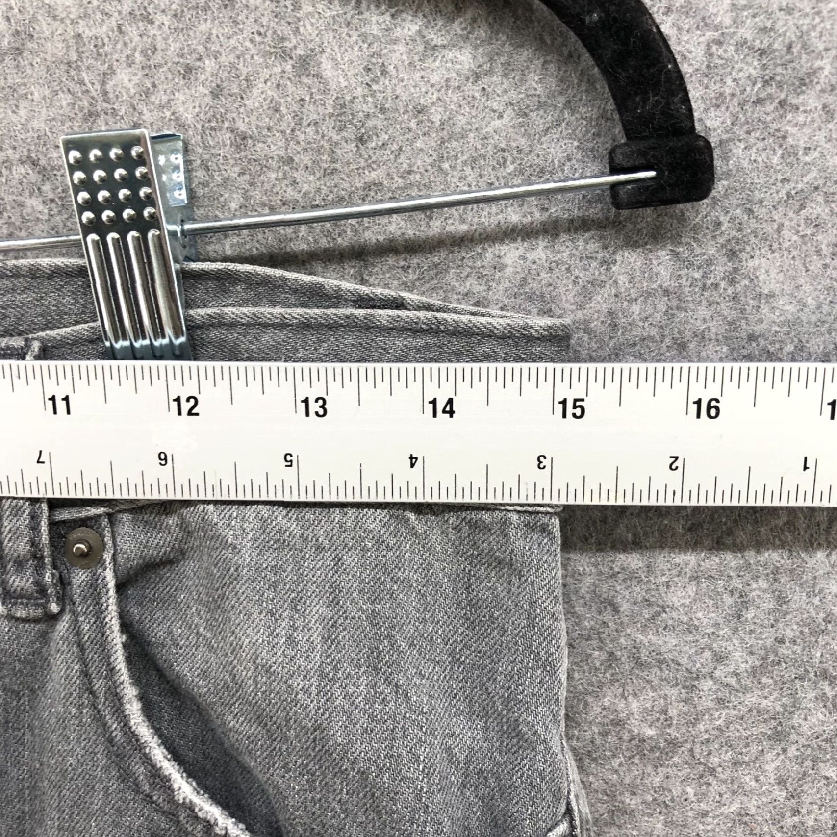 Uniqlo Uniqlo Relaxed Fit Jeans Womens Size 24 Distressed Gray Ankle Size 42" / US 20 - 7 Thumbnail