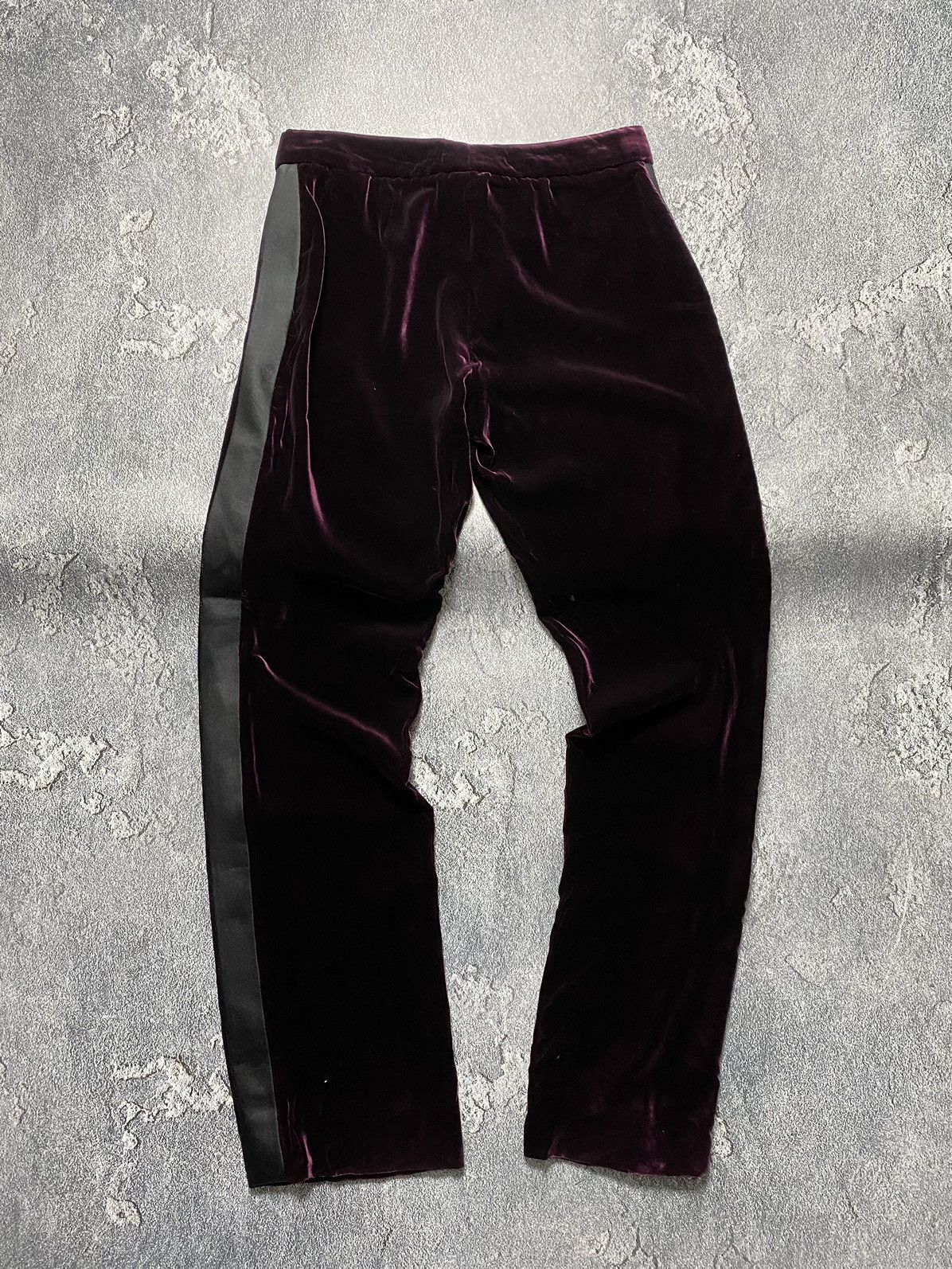 Tom Ford Tom Ford Midnight Purple Velvet black side stripes pants Size 27" / US 4 / IT 40 - 11 Thumbnail