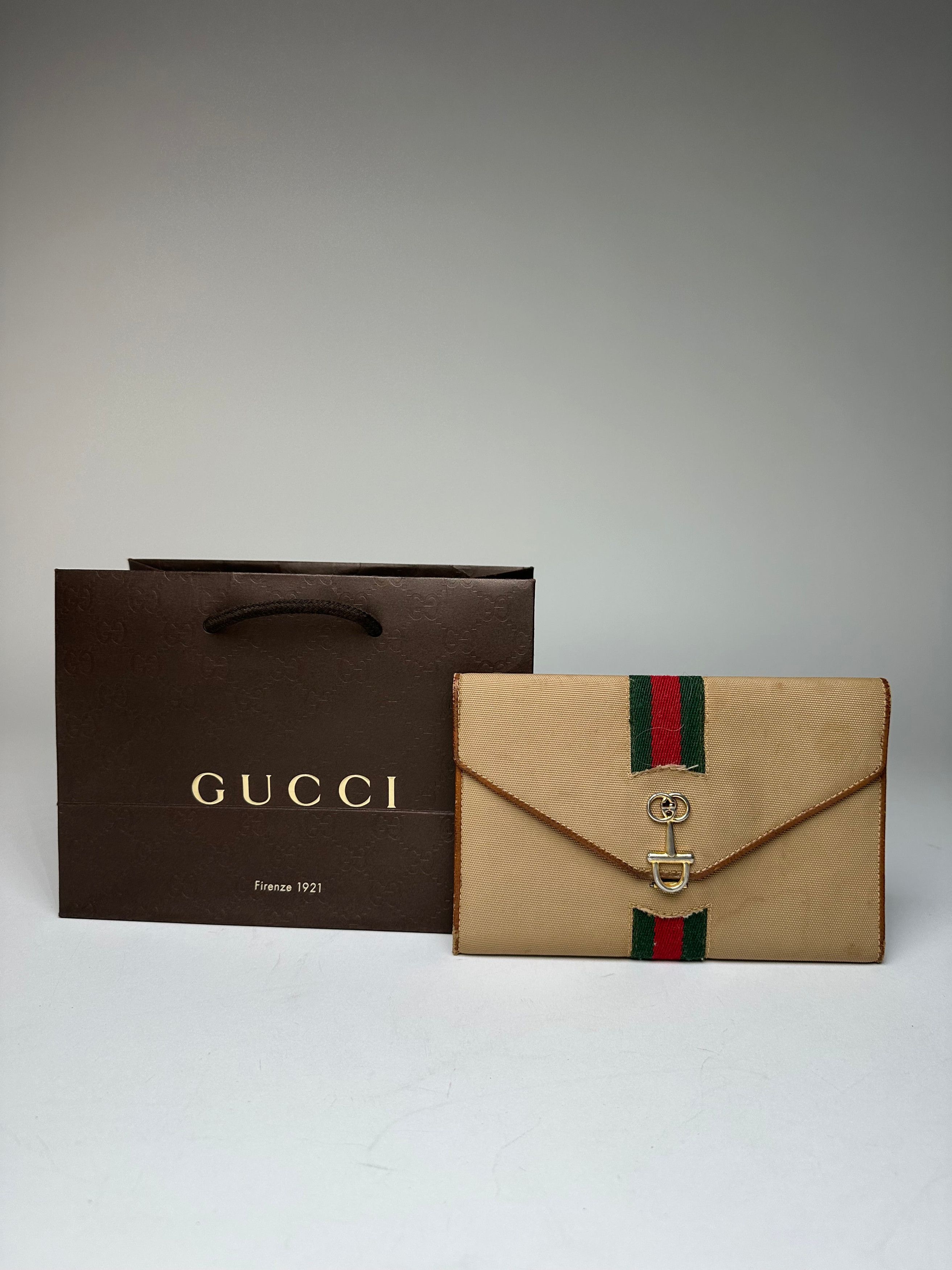 Gucci Vintage Horsebit Clutch Beige Size ONE SIZE - 1 Thumbnail