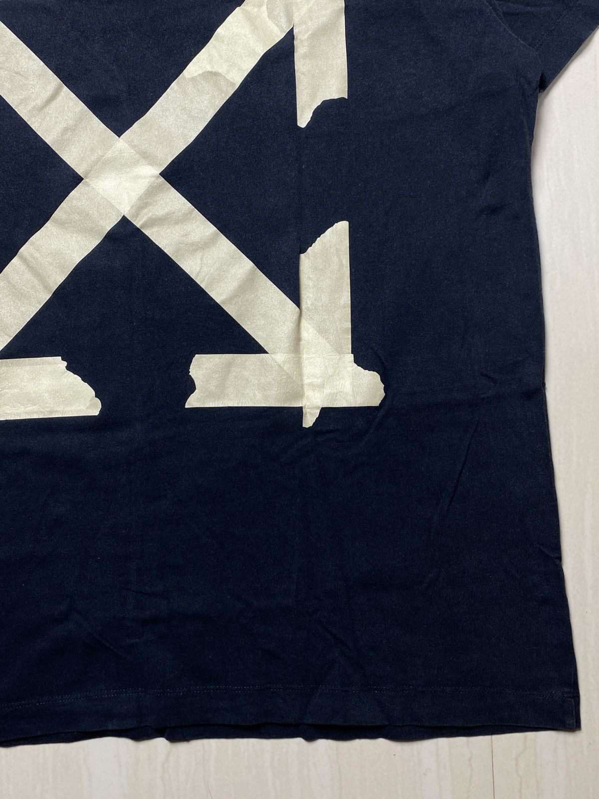 Off-White Off White - Arrow Tape T-Shirt Size US L / EU 52-54 / 3 - 6 Thumbnail