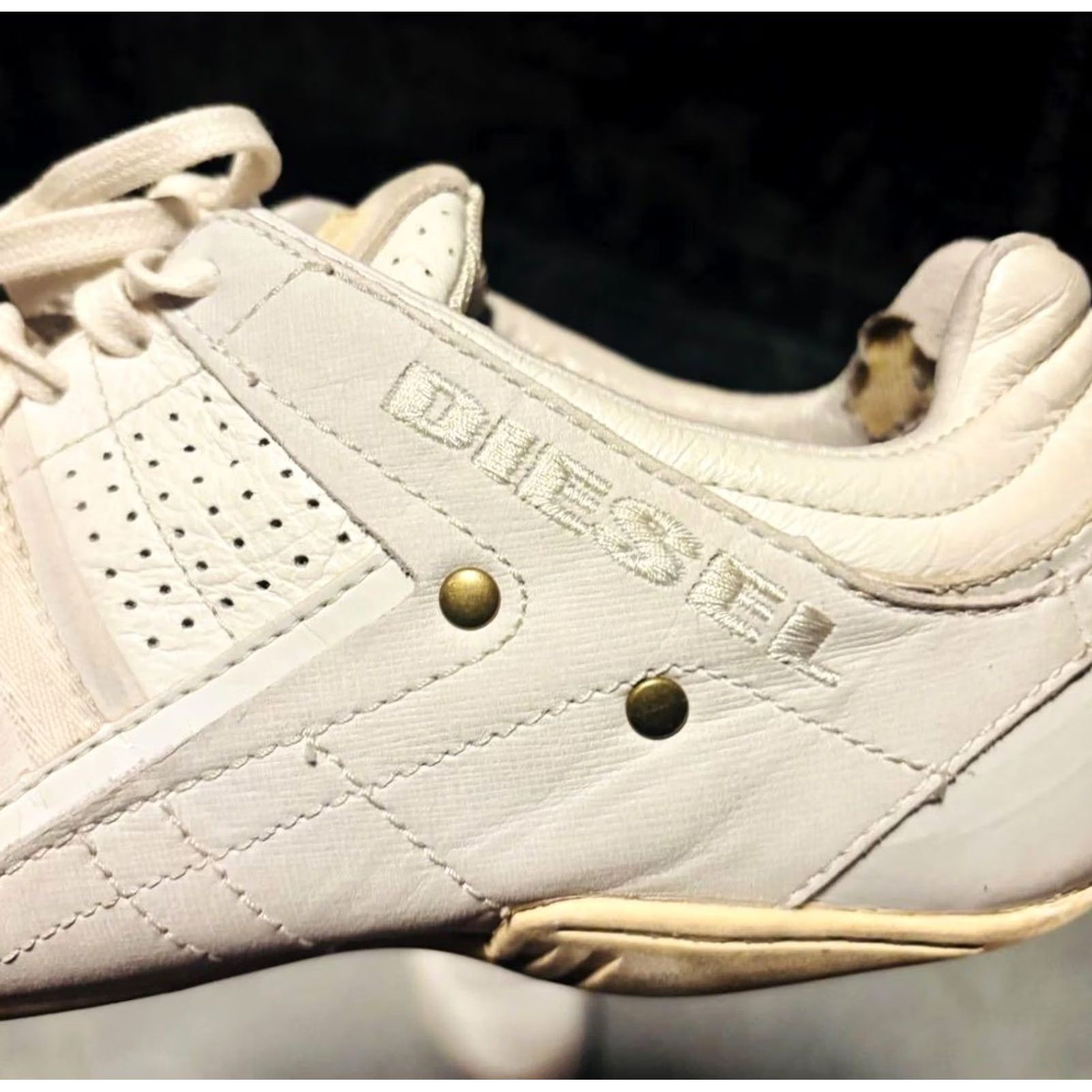 Diesel VINTAGE Diesel Men Sneakers Korbin Ⅱ White 10.5US Leather Sneakers City 90s 00s Mens LuxurY Slight damage Size US 11 / EU 44 - 7 Thumbnail