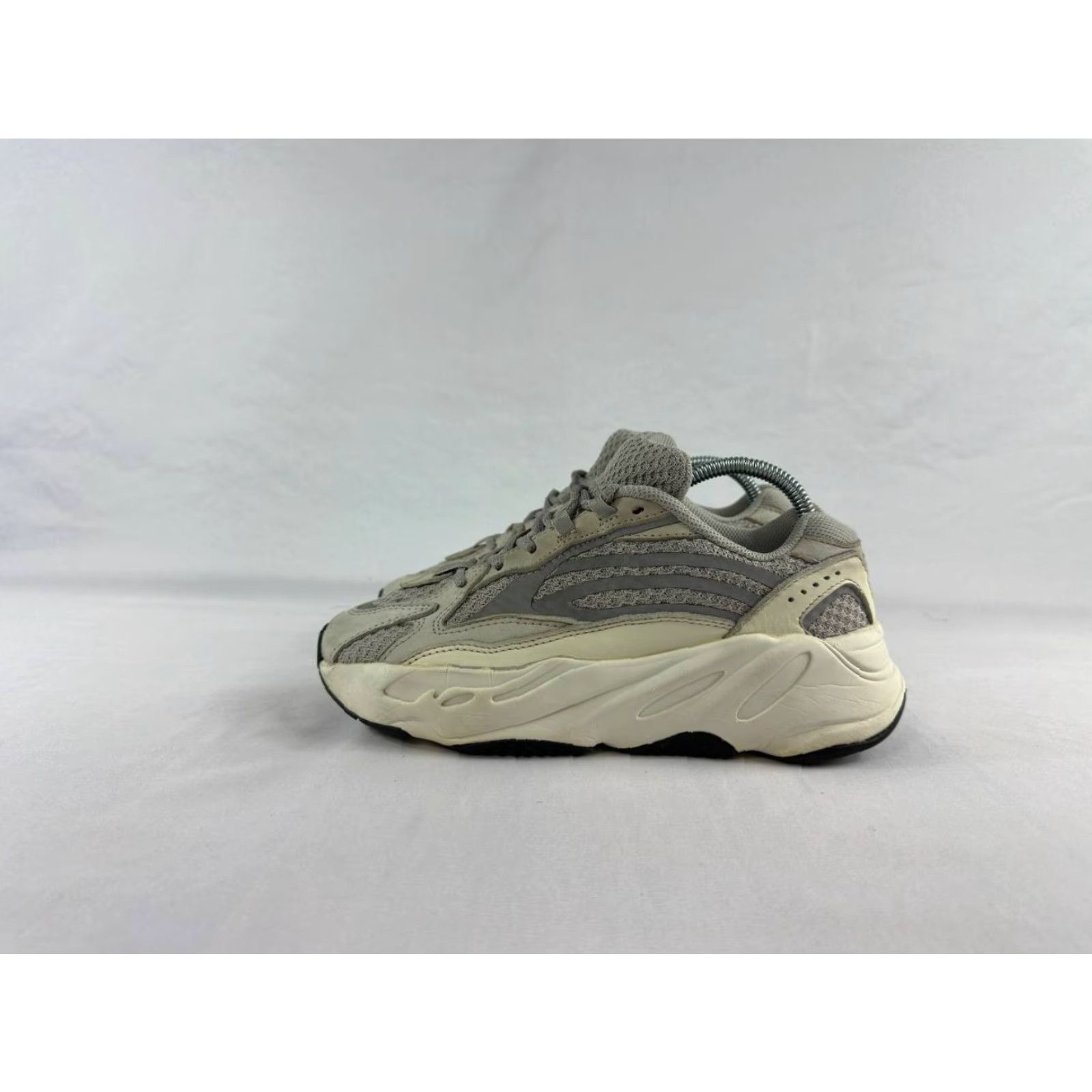 Adidas Adidas Yeezy Boost 700 V2 'Static' EF2829 Sneaker Men Size 5.5 Gray Size US 6 / EU 39 - 4 Thumbnail