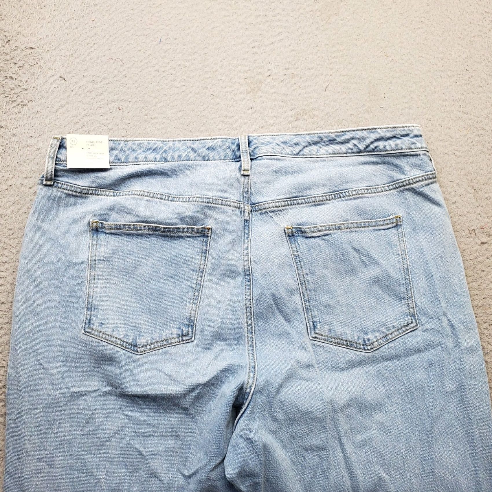 Vintage Universal Thread Womens High-Rise Flare Jeans 22 Blue Comfort Stretch 5-Pocket Denim Regular 31" Inseam Mens Womens Boys Girls Size 40" / US 18 - 8 Thumbnail