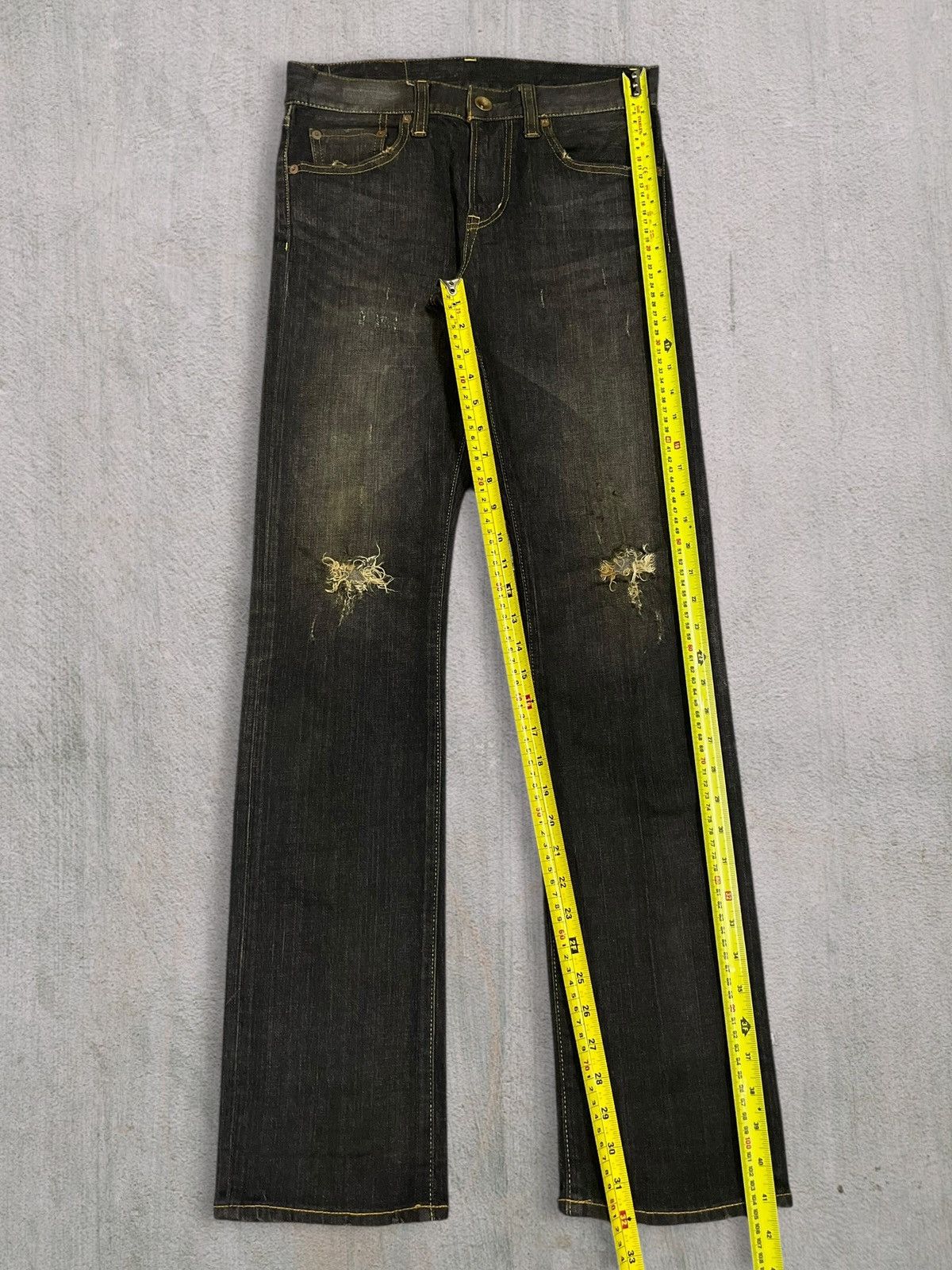 Jun Takahashi Uniqlo Stretchable Slim Straight Denim Mud Wash Ripped Jeans Size 29" - 18 Thumbnail