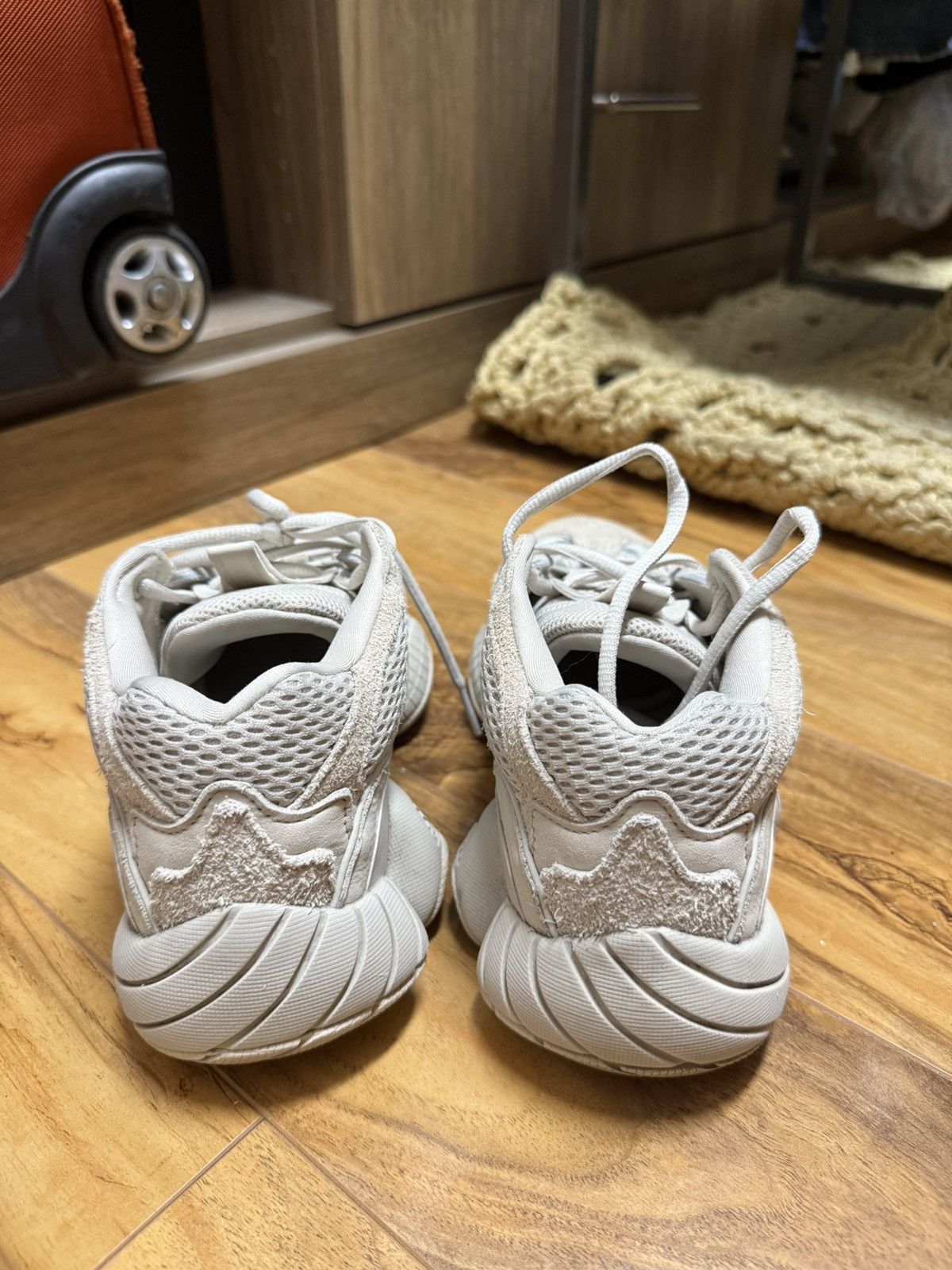 Adidas adidas Yeezy 500 Blush Size US 6.5 / EU 39-40 - 3 Thumbnail