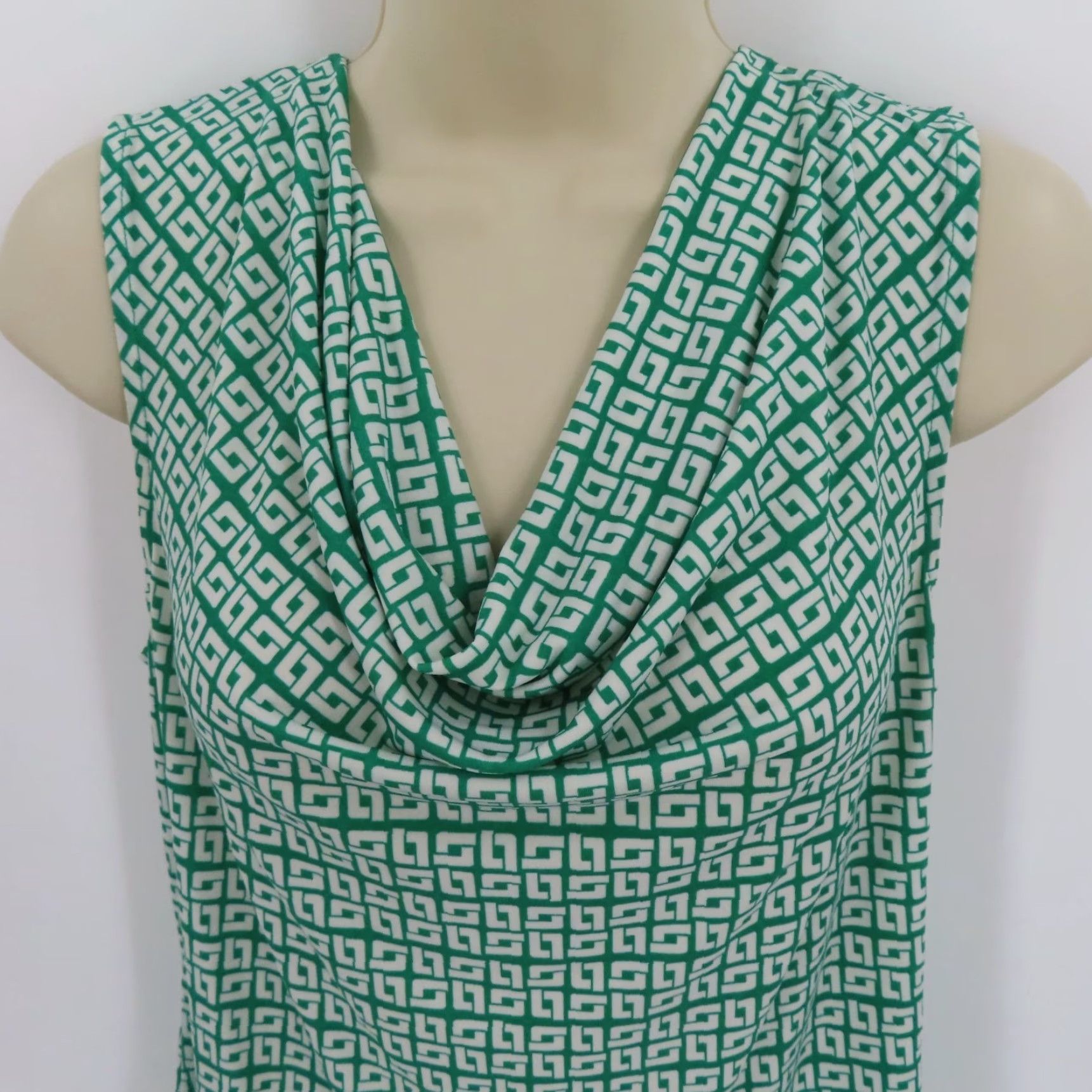Banana Republic Banana Republic Women PS Tank Top Geometric Cowl Neck Sleeveless Green White Geometric Pattern Petite Small PS Shirt Womens Size S / US 4 / IT 40 - 2 Thumbnail