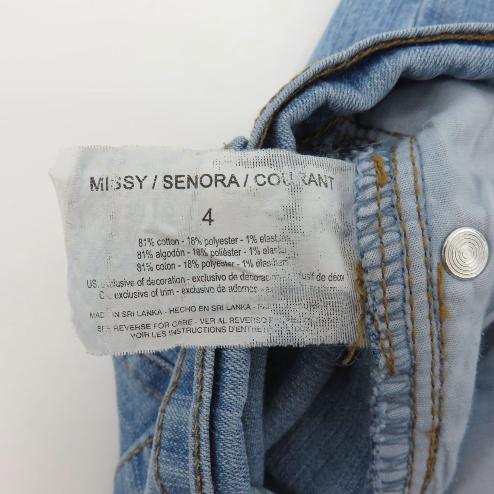 Gloria Vanderbilt Gloria Vanderbilt Amanda All Around Slimming Blue Denim Jean Shorts Women 4 Bermuda Jeans 5-Pocket Design Size 27" / US 4 / IT 40 - 7 Thumbnail