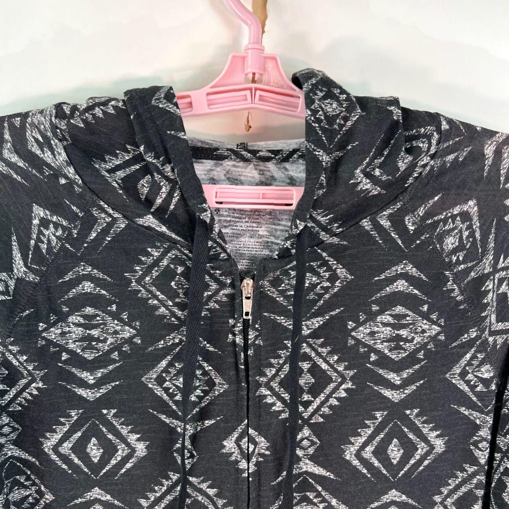 Vintage No Boundaries Zippered Hoodie Womens Size M Black Geometric Aztec Pockets Size M / US 6-8 / IT 42-44 - 2 Thumbnail
