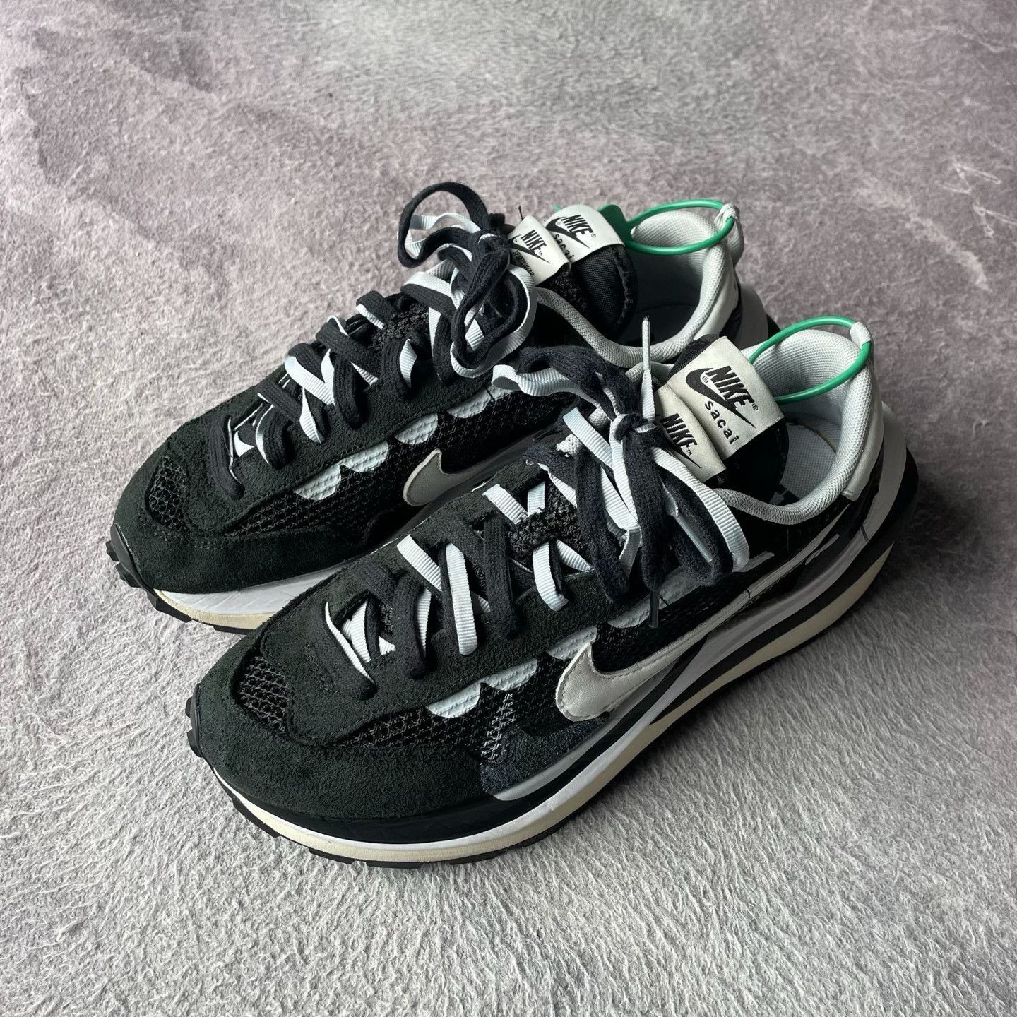 Nike Nike Black Lowtop Sneakers 42 Men Size US 9 / EU 42 - 1 Thumbnail
