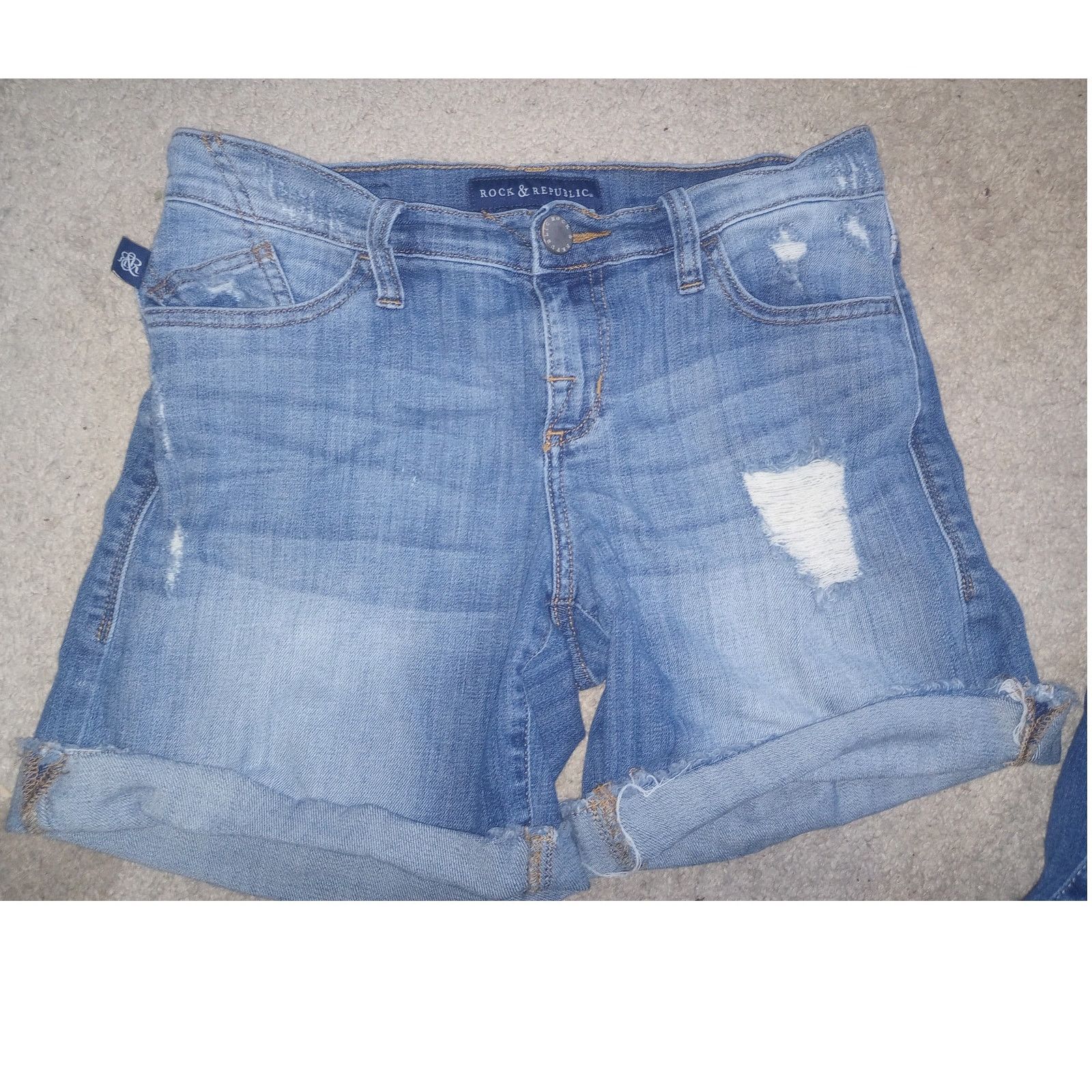 Rock & Republic Women's Rock and Republic Denim Shorts 4 Bumpershoot Cuffed Size 27" / US 4 / IT 40 - 1 Thumbnail