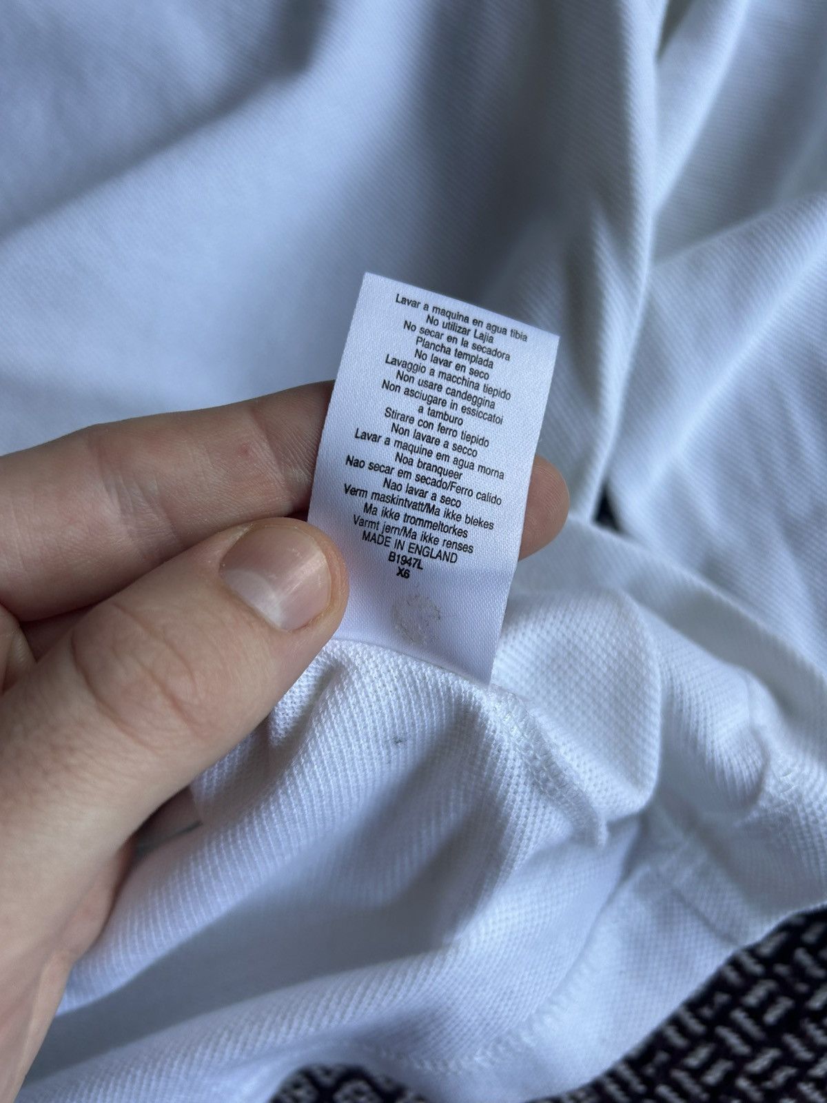 Burberry Vintage Burberry Long Sleeve Polo Solid Style Nova Check Size US S / EU 44-46 / 1 - 9 Thumbnail