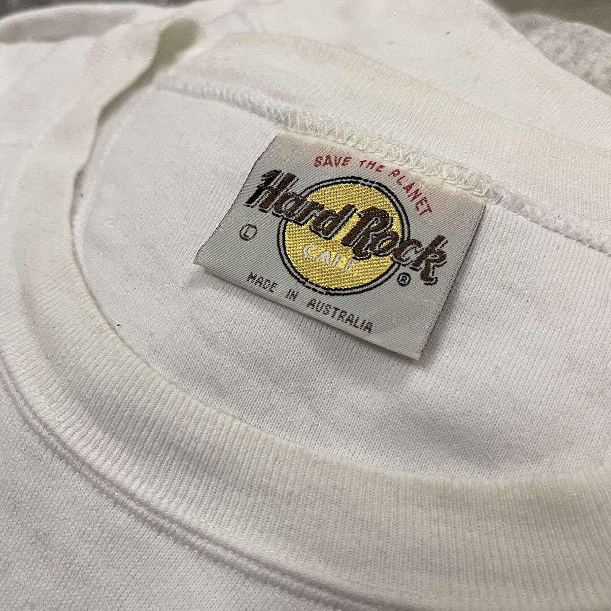 Hard Rock Cafe Vintage 90s Hard Rock Cafe surfers paradise sweatshirt Size US L / EU 52-54 / 3 - 5 Thumbnail