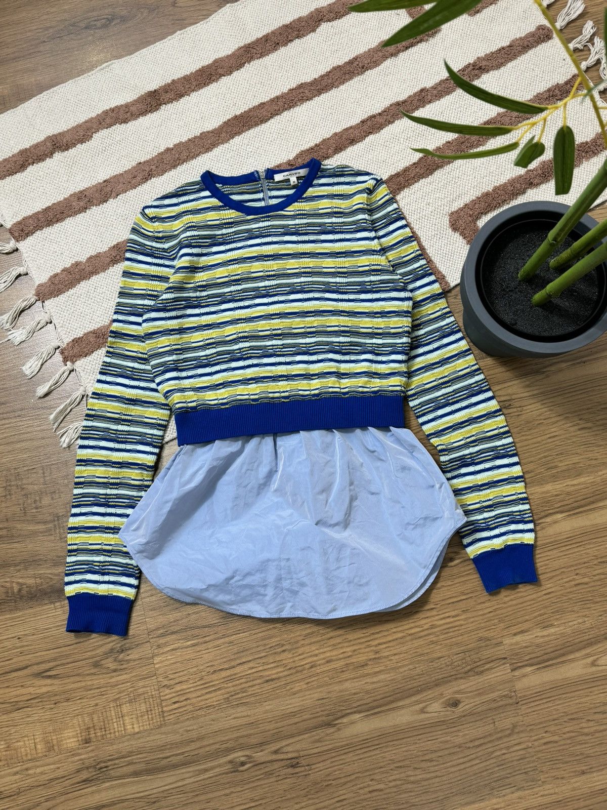 Carven VINTAGE CARVEN AVANT GARDE SWEATER / BLOUSE Size M / US 6-8 / IT 42-44 - 1 Thumbnail
