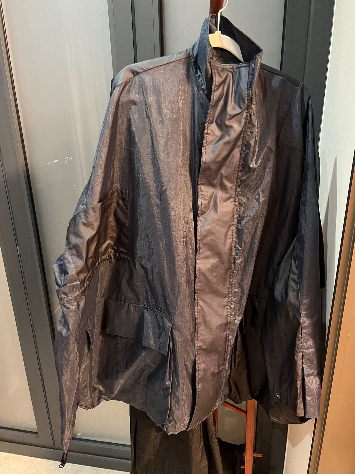 Y-3 Y-3 Black Raincoat Windbreaker Jacket Size US S / EU 44-46 / 1 - 1 Thumbnail