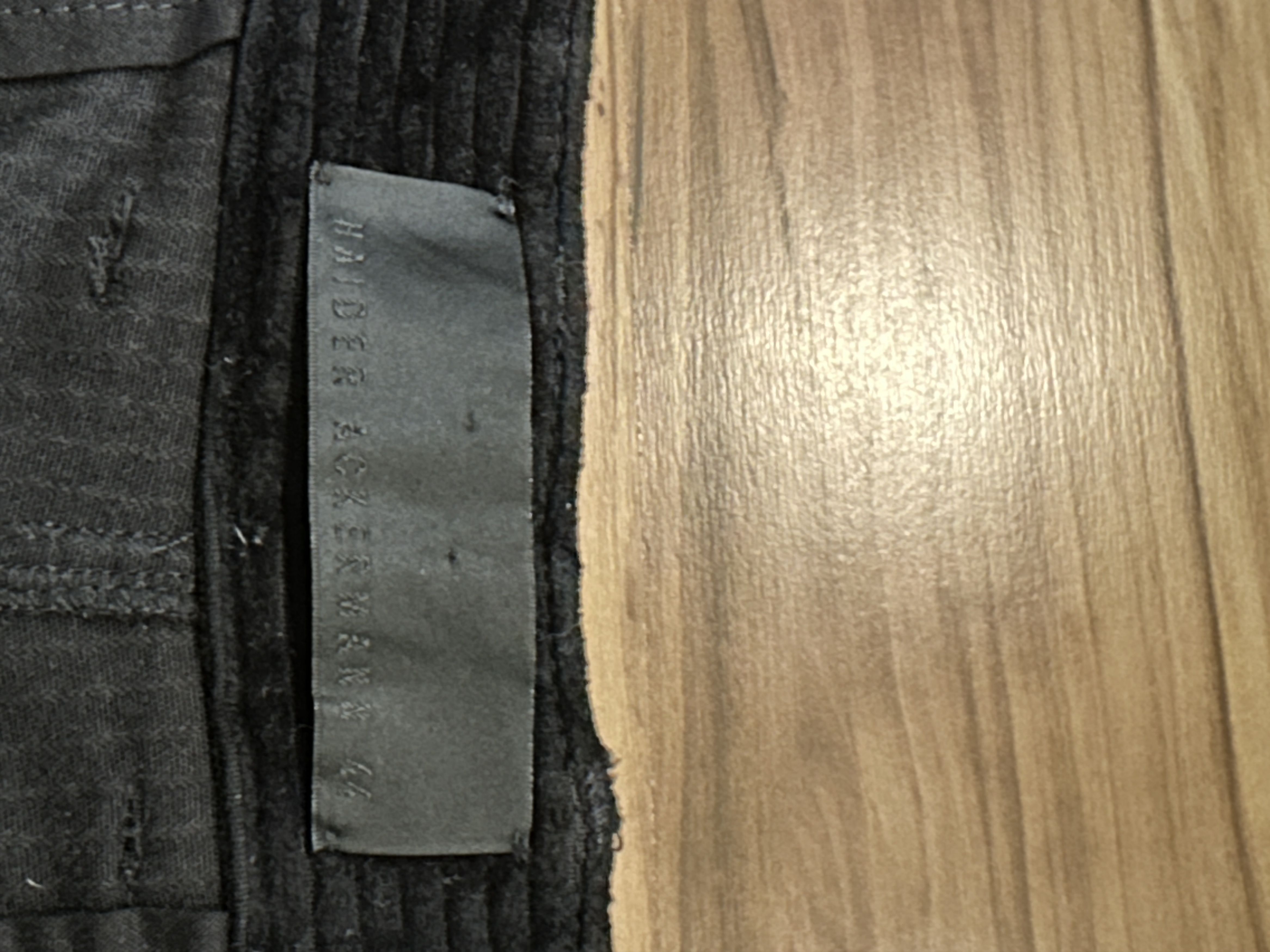 Haider Ackermann Haider Ackermann Velvet Corduroy Cropped Trousers Size US 28 / EU 44 - 5 Thumbnail