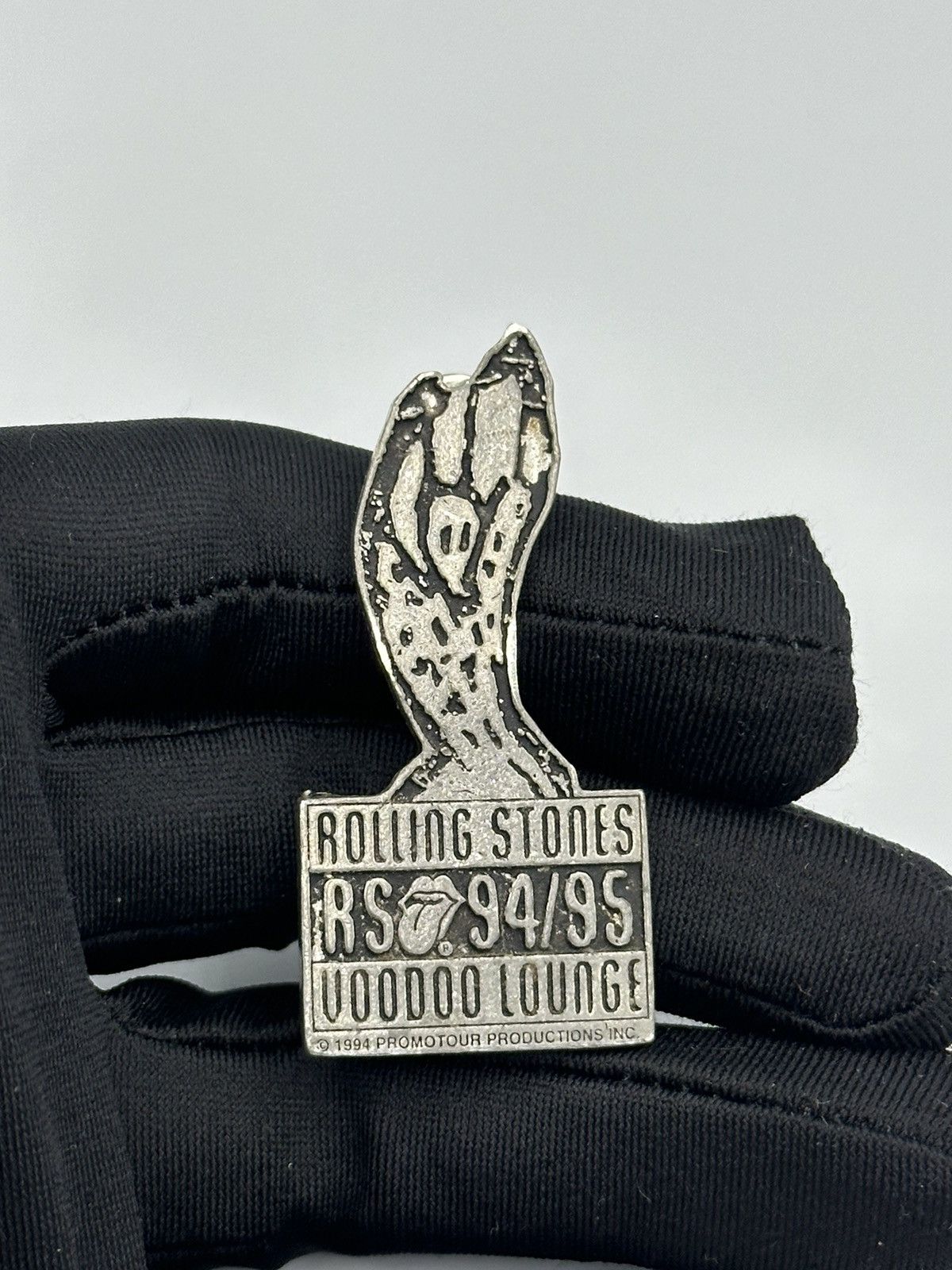 The Rolling Stones Vintage Rolling Stones Brockum Voodoo Lounge 1994/95 Pin Size ONE SIZE - 2 Thumbnail