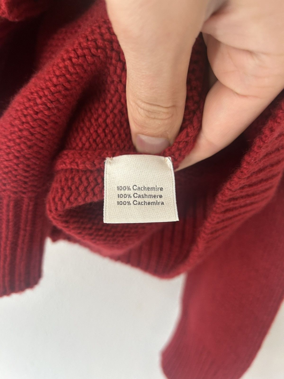 Hermes Red Cashmere V-Neck Sweater Size US L / EU 52-54 / 3 - 9 Thumbnail