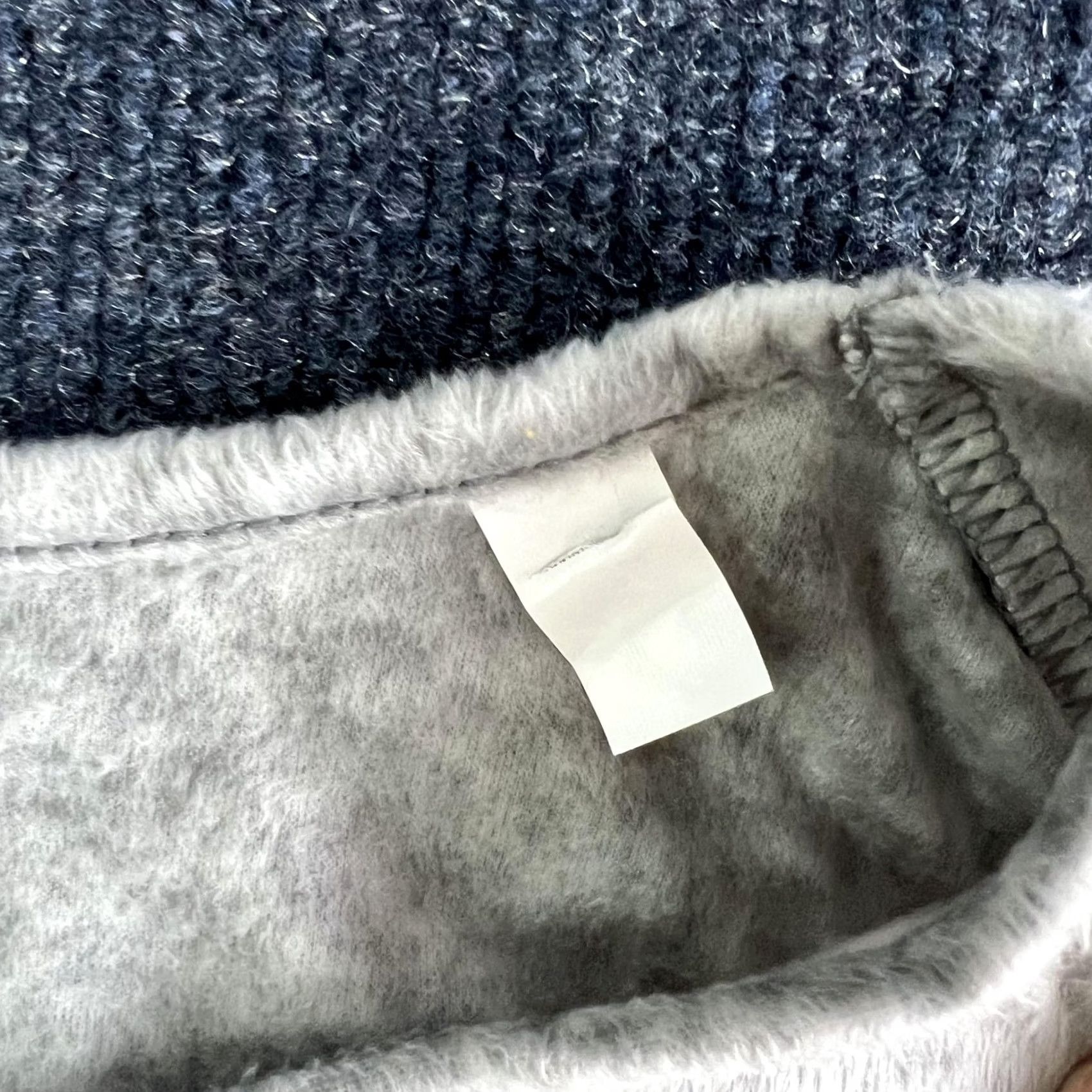 Croft & Barrow Croft & Barrow Pajama Top Womens Small Gray Faux Fur Long Sleeve Sleepwear Size S / US 4 / IT 40 - 4 Thumbnail