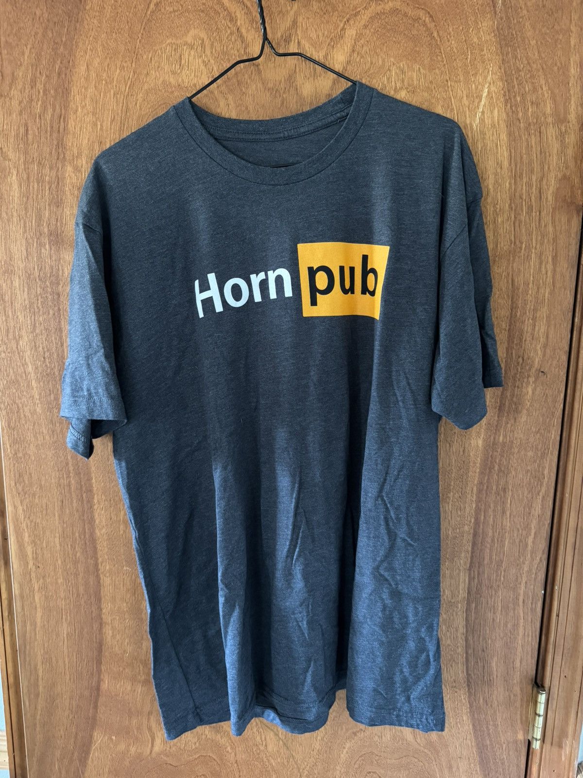 Gildan Horn Pub T-Shirt Size US XL / EU 56 / 4 - 1 Thumbnail