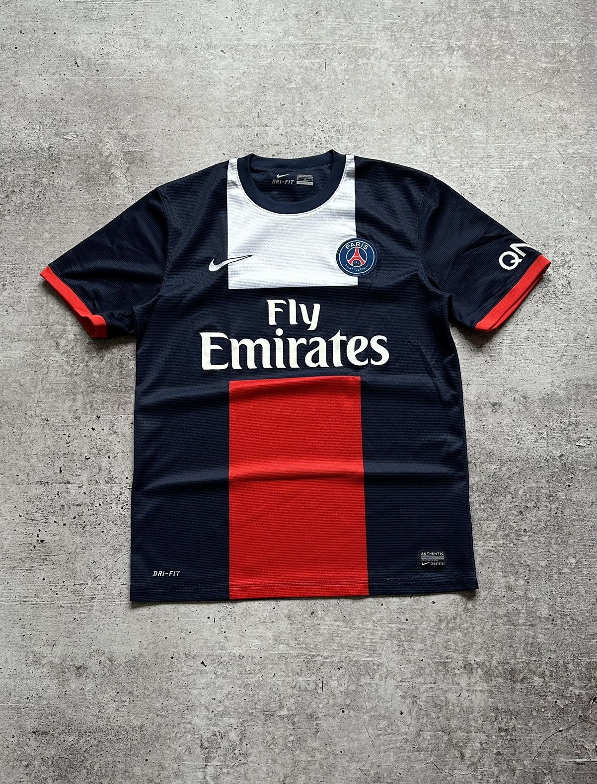 Nike 2013/14 Nike Paris Saint Germain PSG Soccer Jersey Size US M / EU 48-50 / 2 - 1 Thumbnail