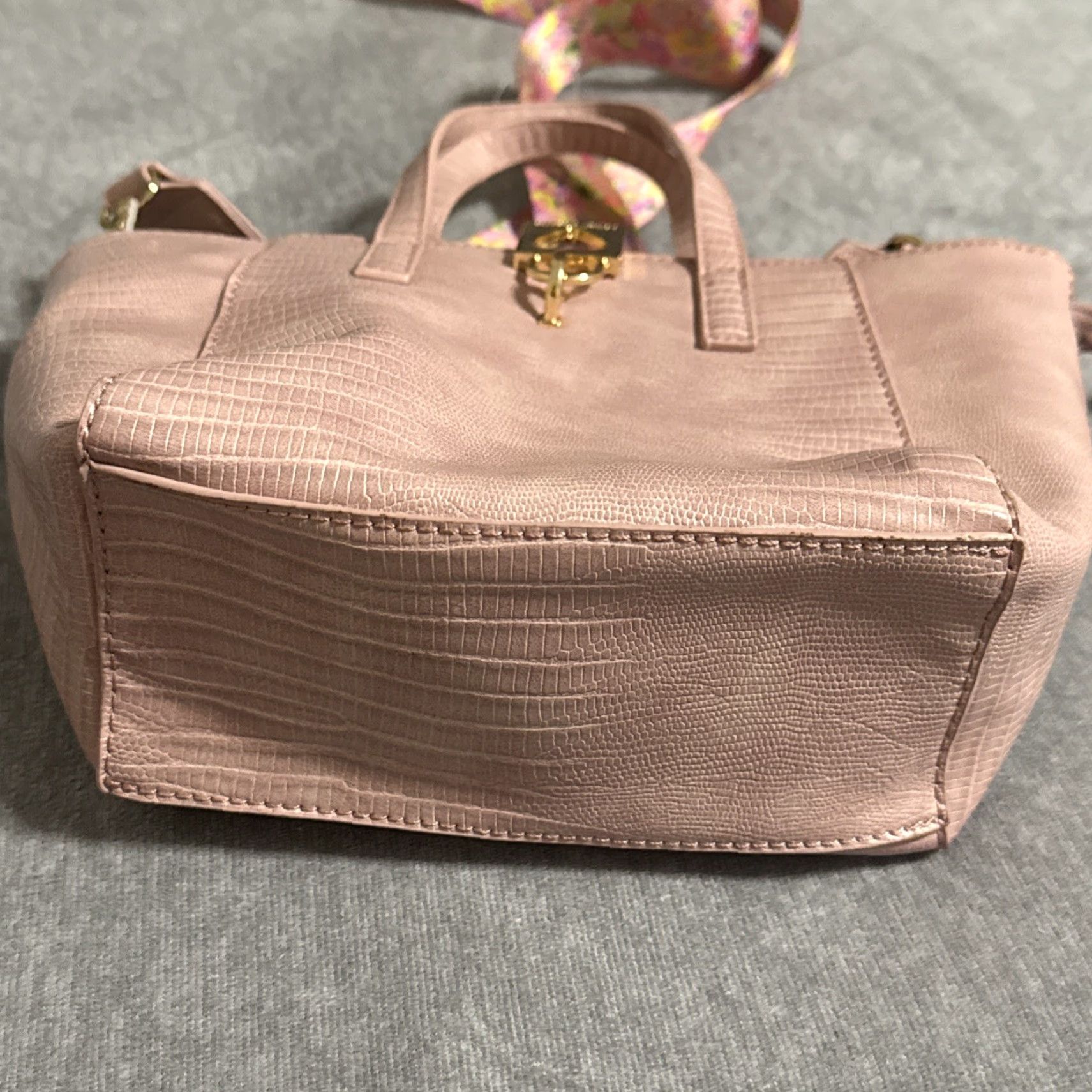 Betsey Johnson BETSEY JOHNSON Bag Siena Mini Crossbody Tote Pink XOSIENA Crossbody Women Mini Pink Bag Siena Tote Pre-owned Excellent Size ONE SIZE - 4 Thumbnail