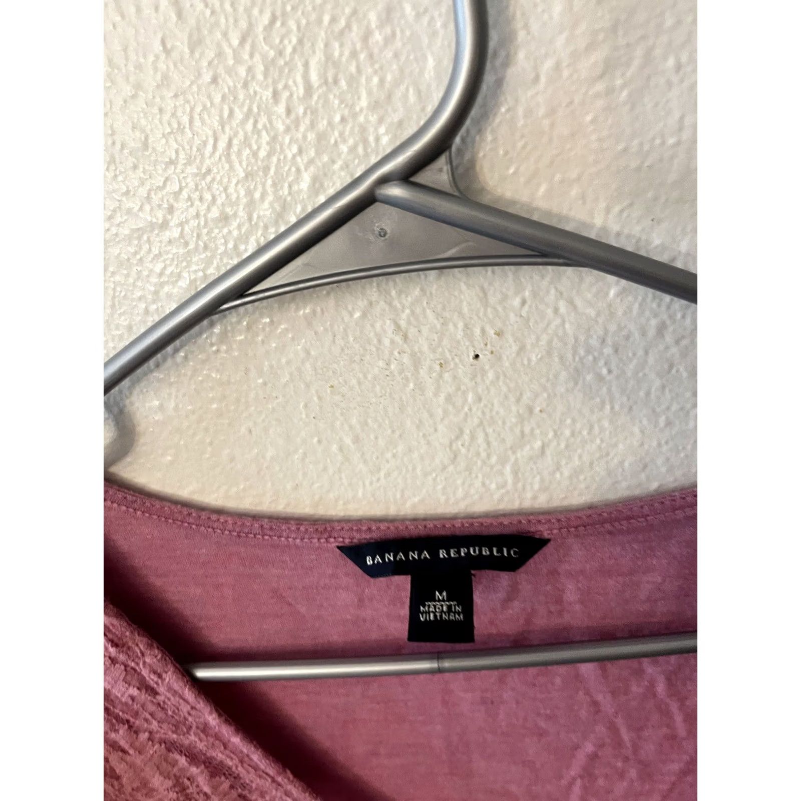 Banana Republic Banana Republic Blouse Top Tee Medium Pink Cap Sleeve Lace Sleeves Knot Size M / US 6-8 / IT 42-44 - 2 Thumbnail