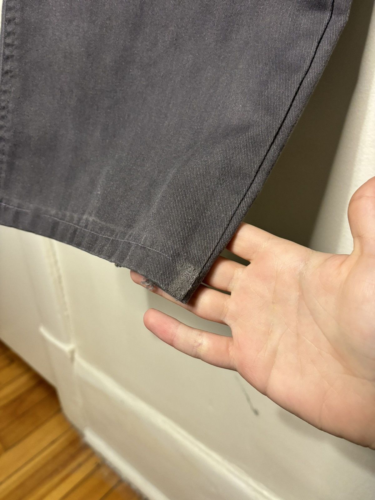 Vintage Vintage 1990s Grey Cargo Pants Size US 31 - 3 Thumbnail