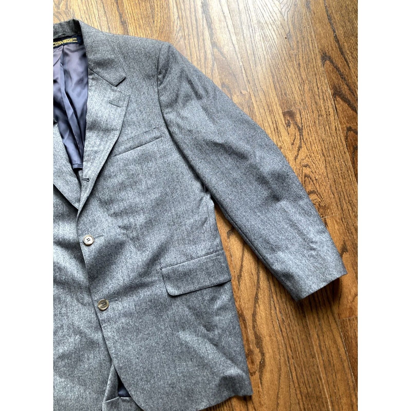 Brooks Brothers VINTAGE Brooks Brothers Blazer Mens 39R Gray Wool Herringbone Single-Breasted Three-Button Sports Jacket Regular Fit Jacket/Coat Size 40R - 3 Thumbnail